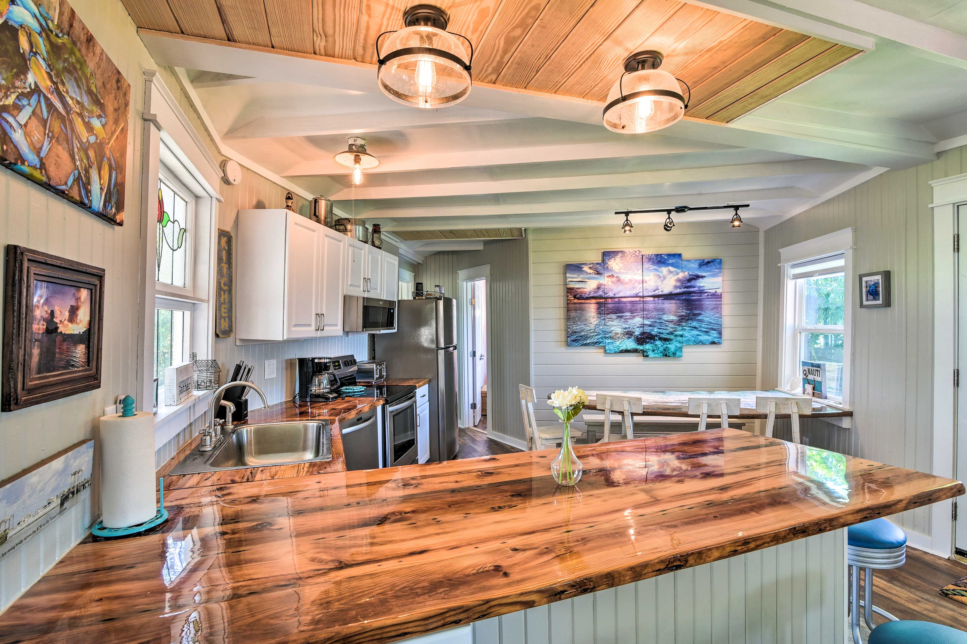 Dining Space | Dishware & Flatware
