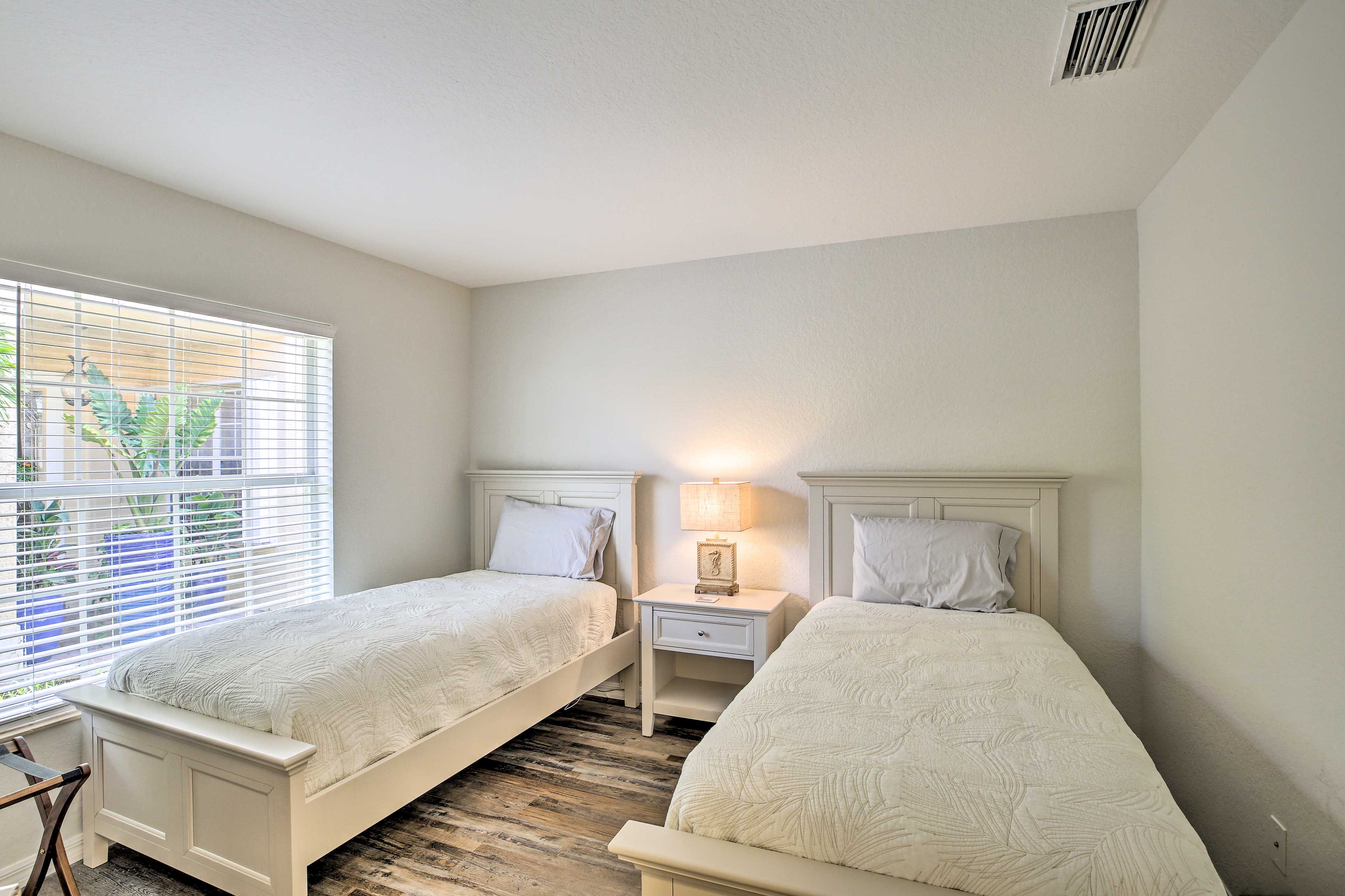 Bedroom 3 | 2 Twin Beds