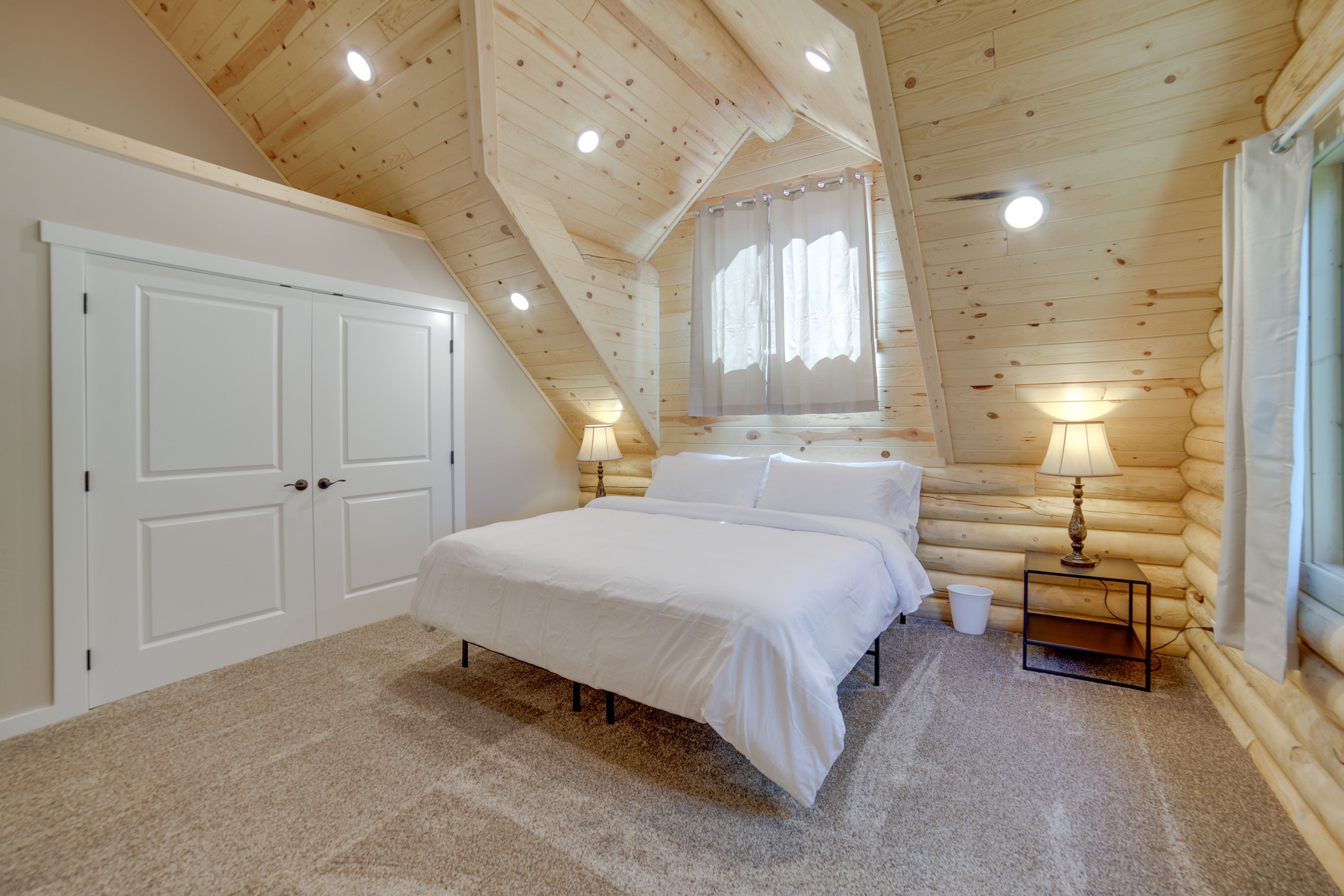 Bedroom 3 | King Bed