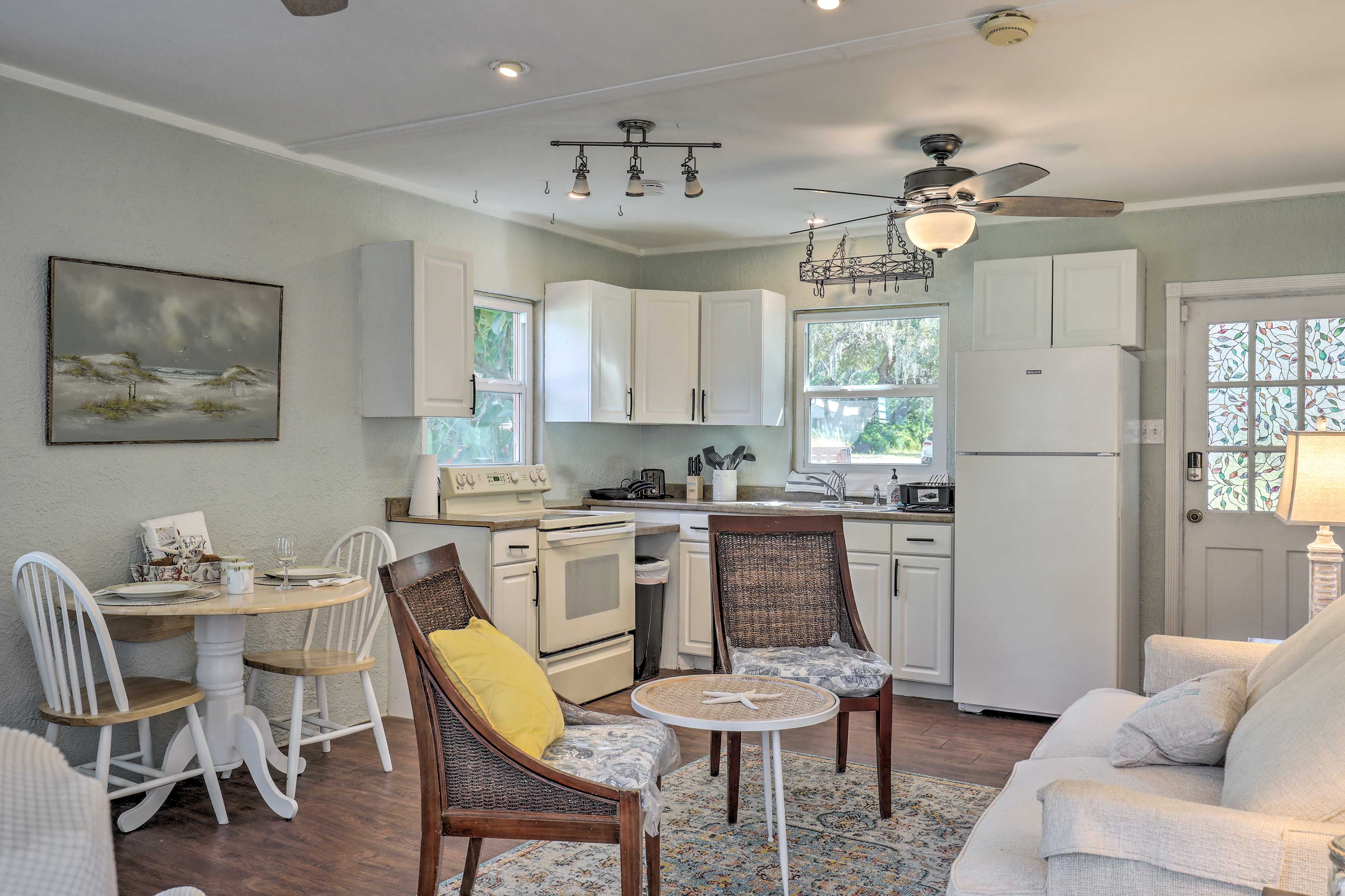 Living Room | Kitchen