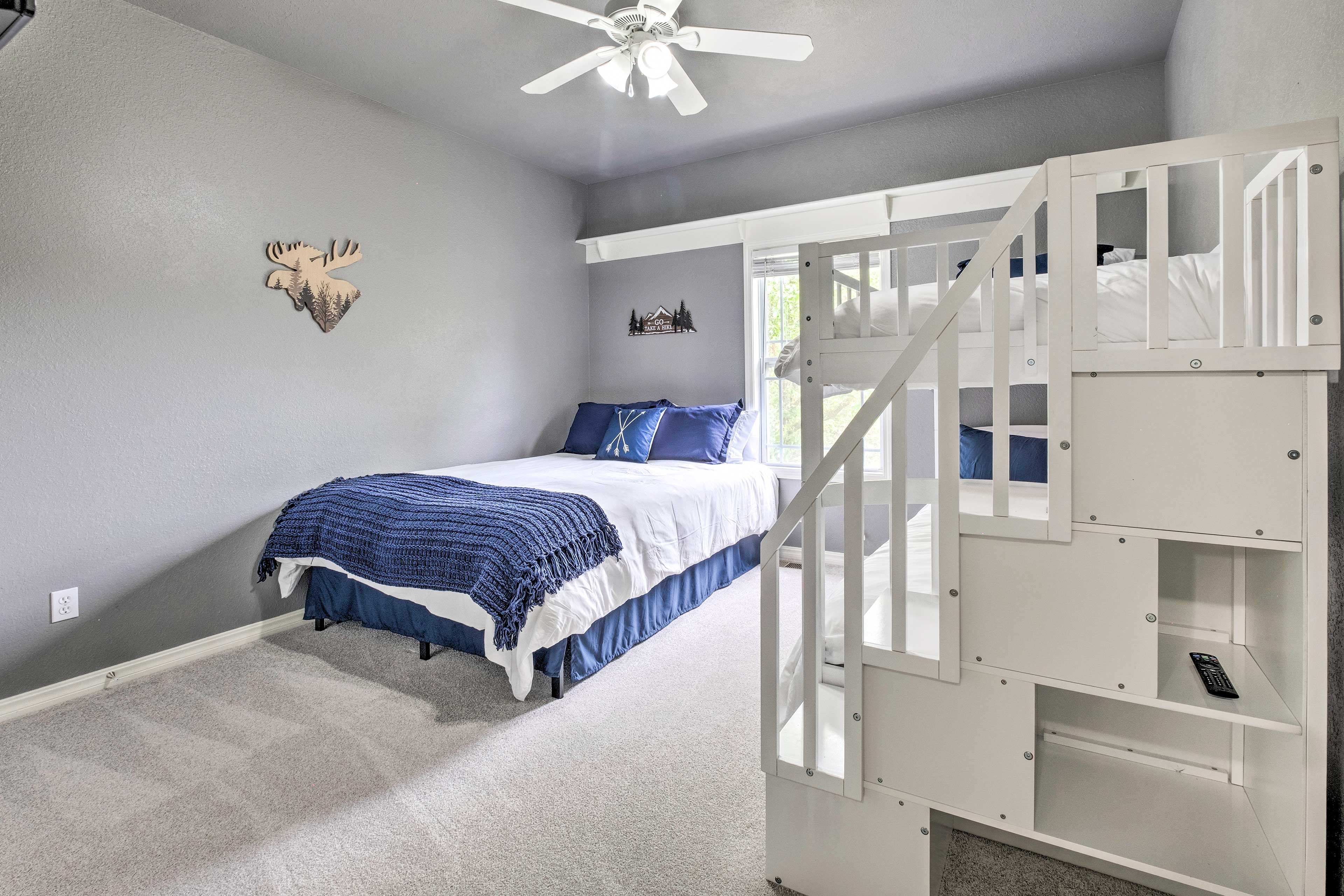 Bedroom 3 | Queen Bed | Twin Bunk Bed