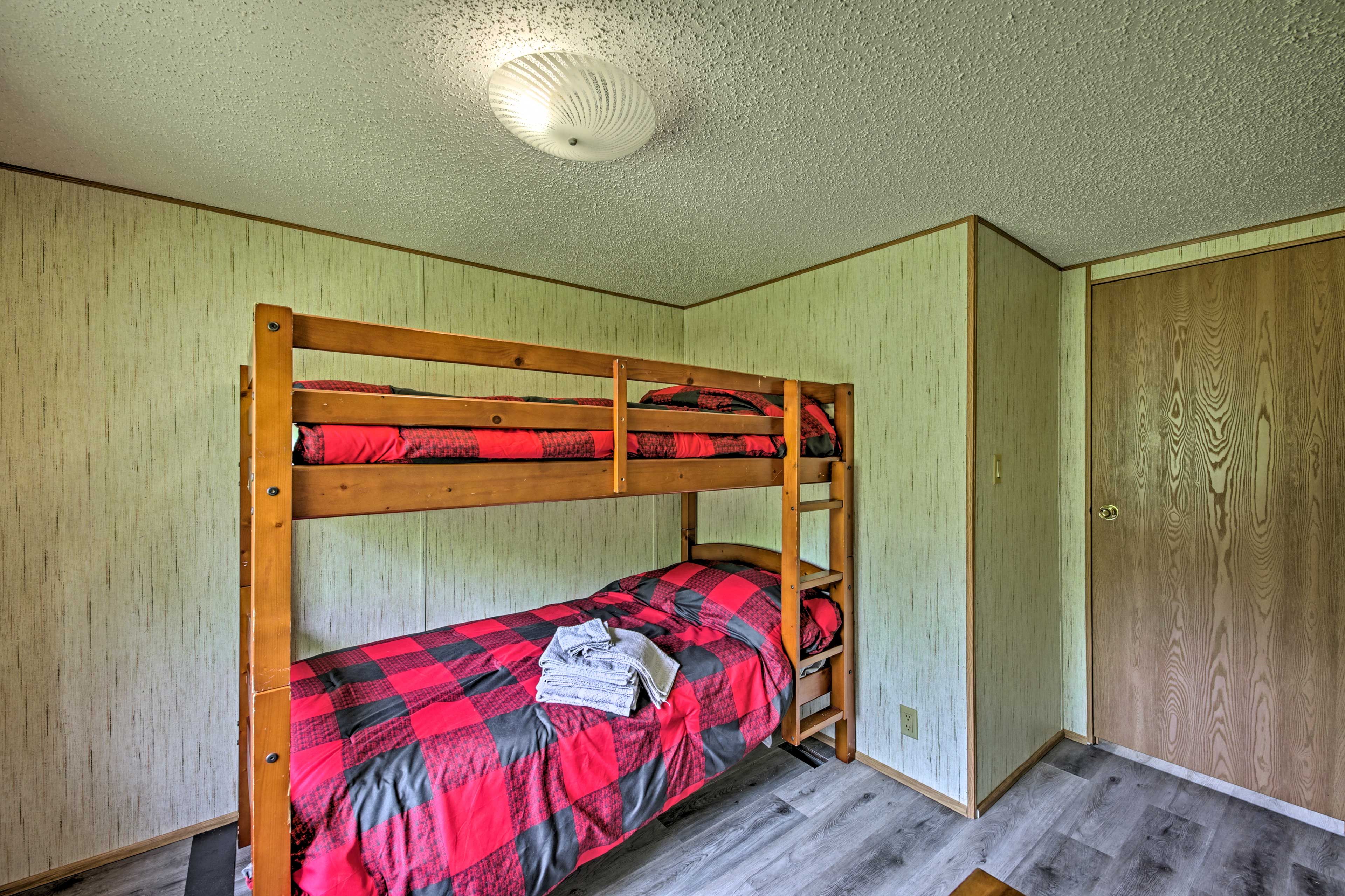 Bedroom 3 | Twin Bunk Bed
