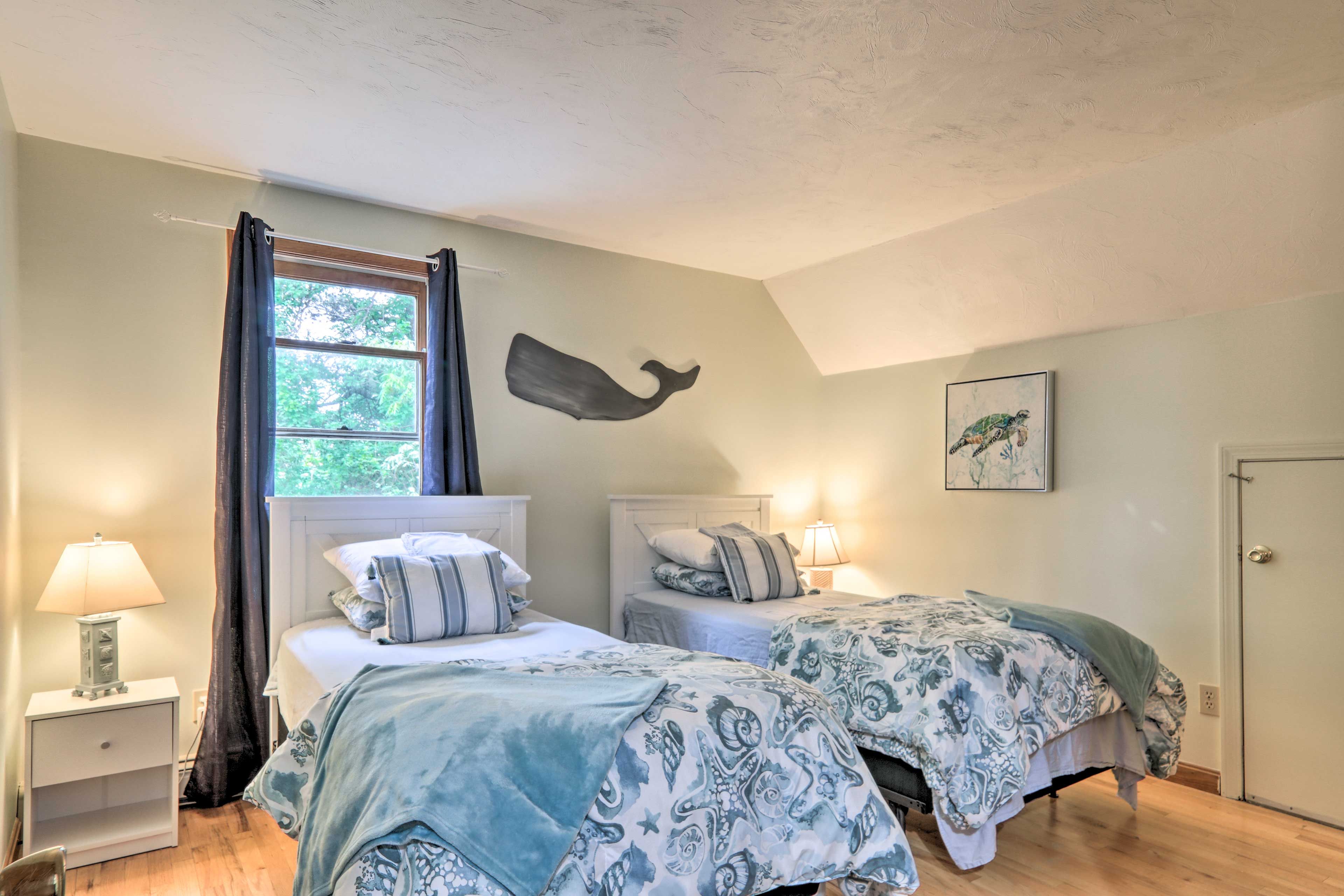 Bedroom 3 | 2 Twin Beds | 2nd Floor