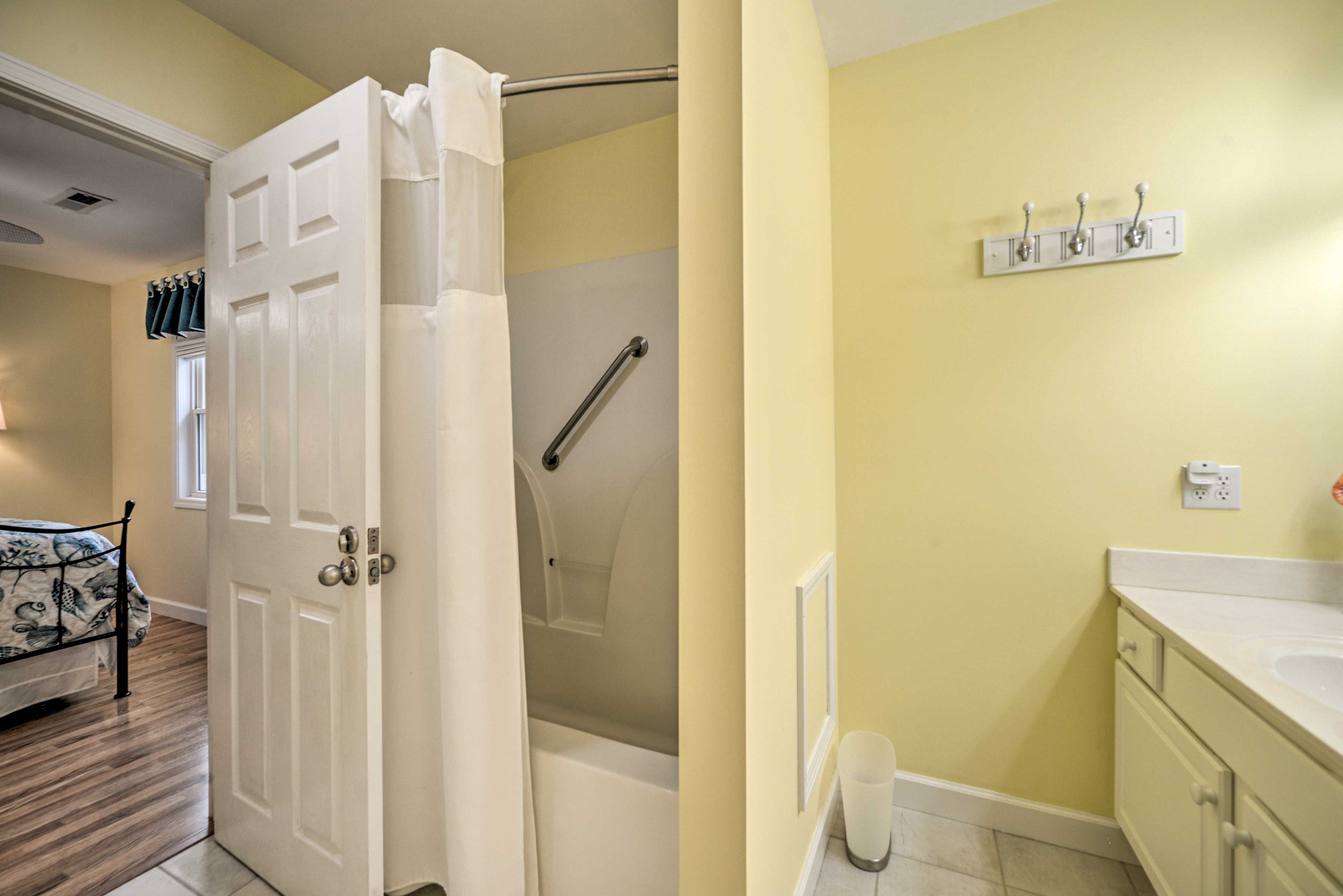 Full Bathroom