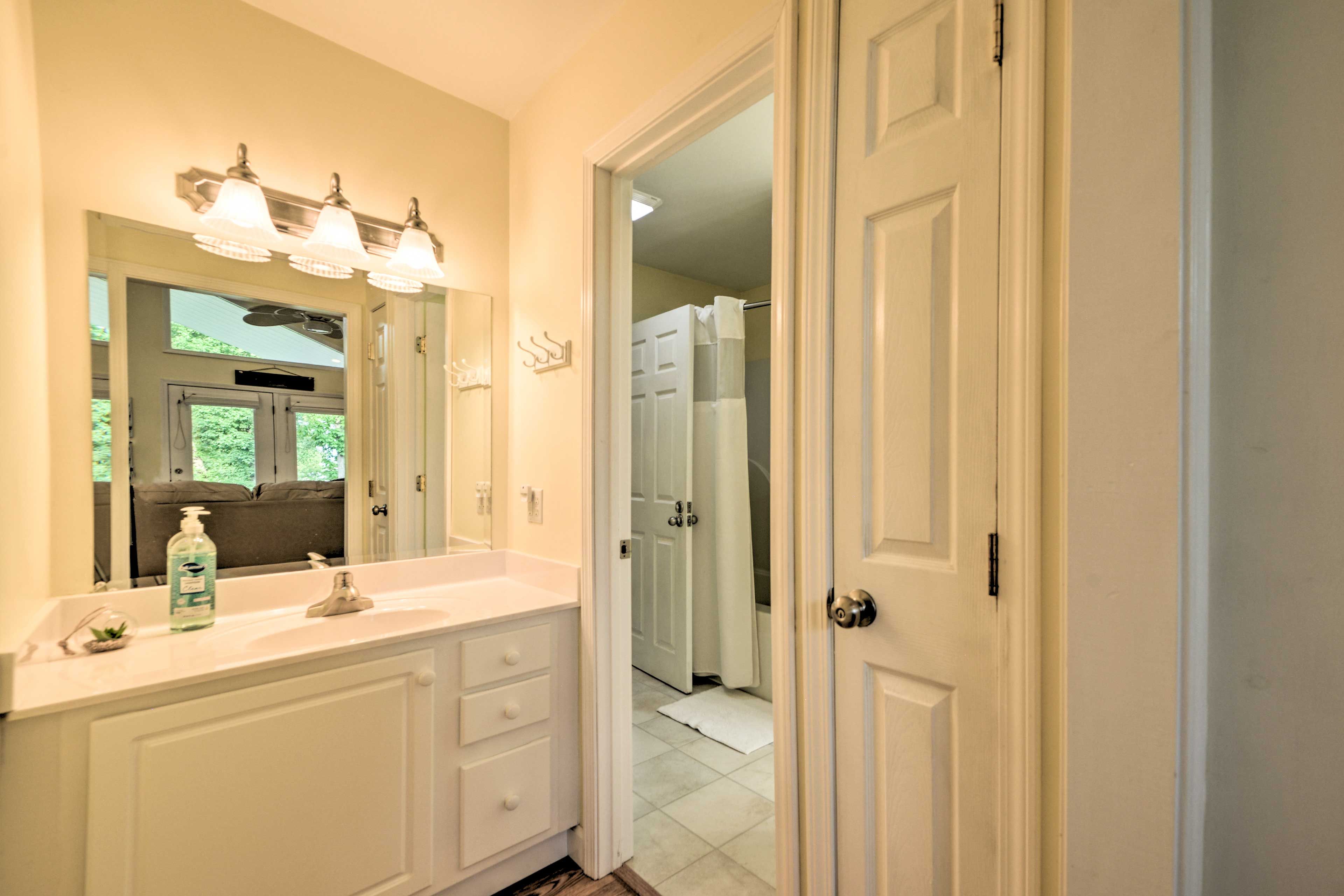 Full Bathroom | Walk-In Shower