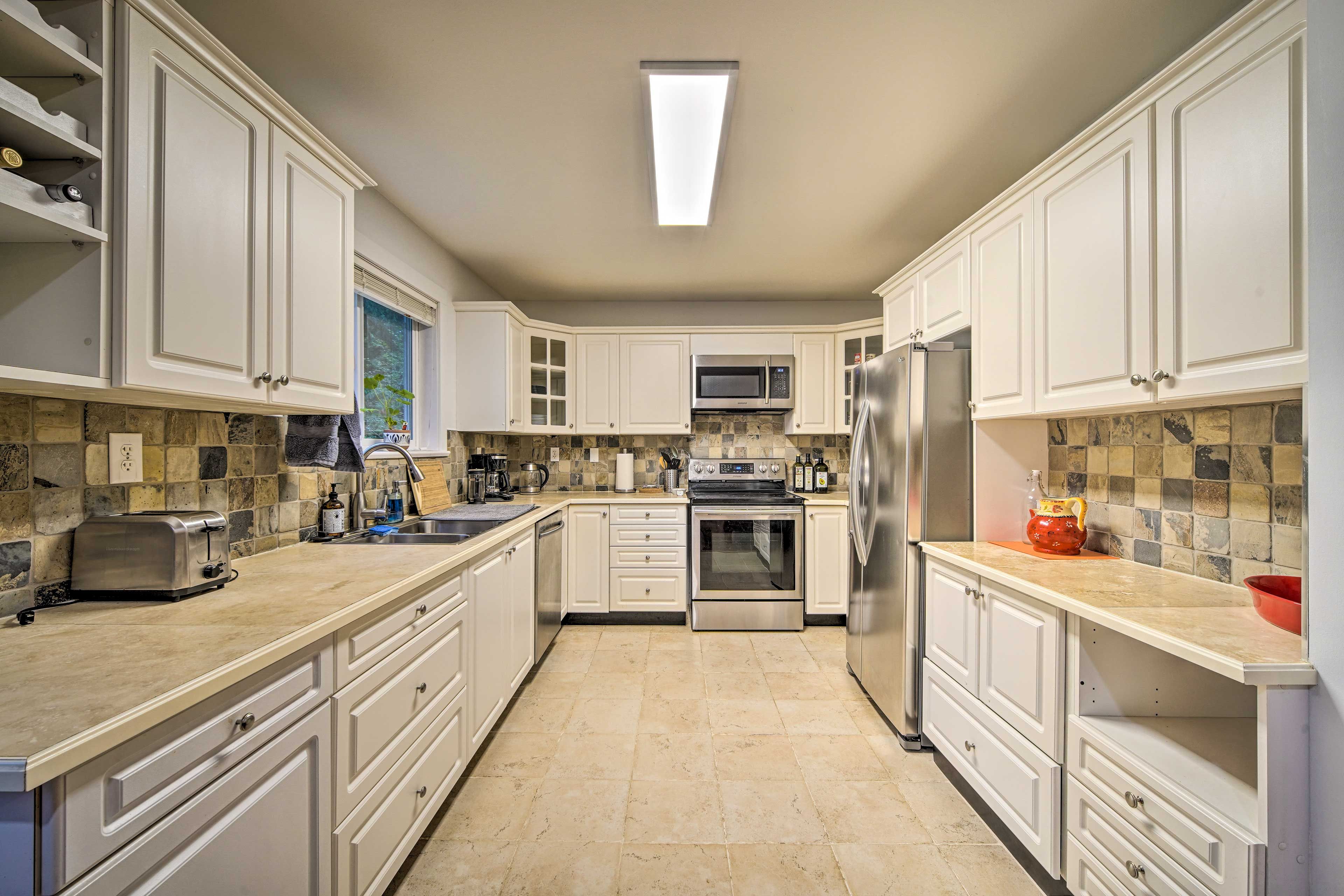 Kitchen | Fully Equipped