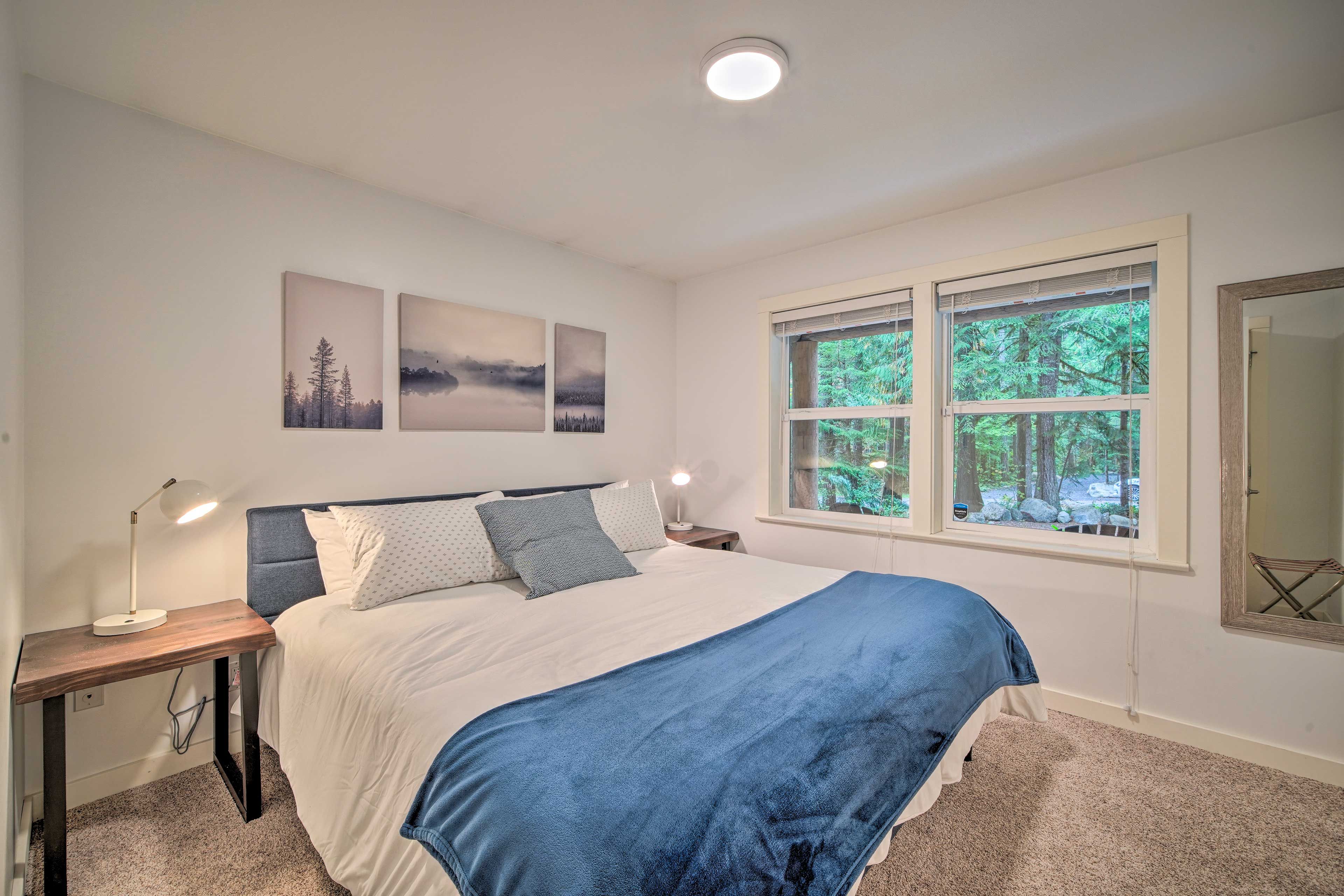 Bedroom 2 | King Bed | Ground Floor