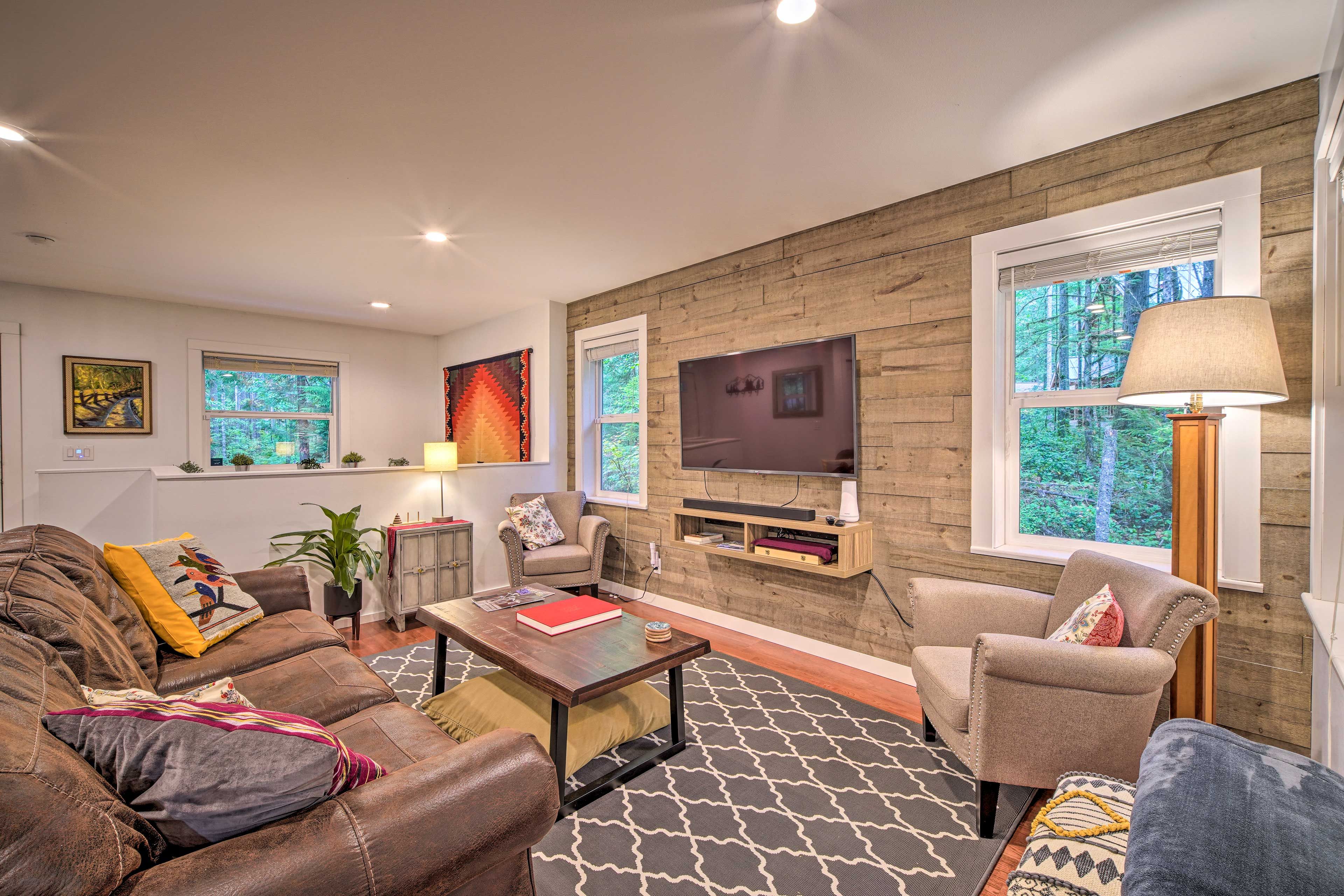 Living Room | Smart TV