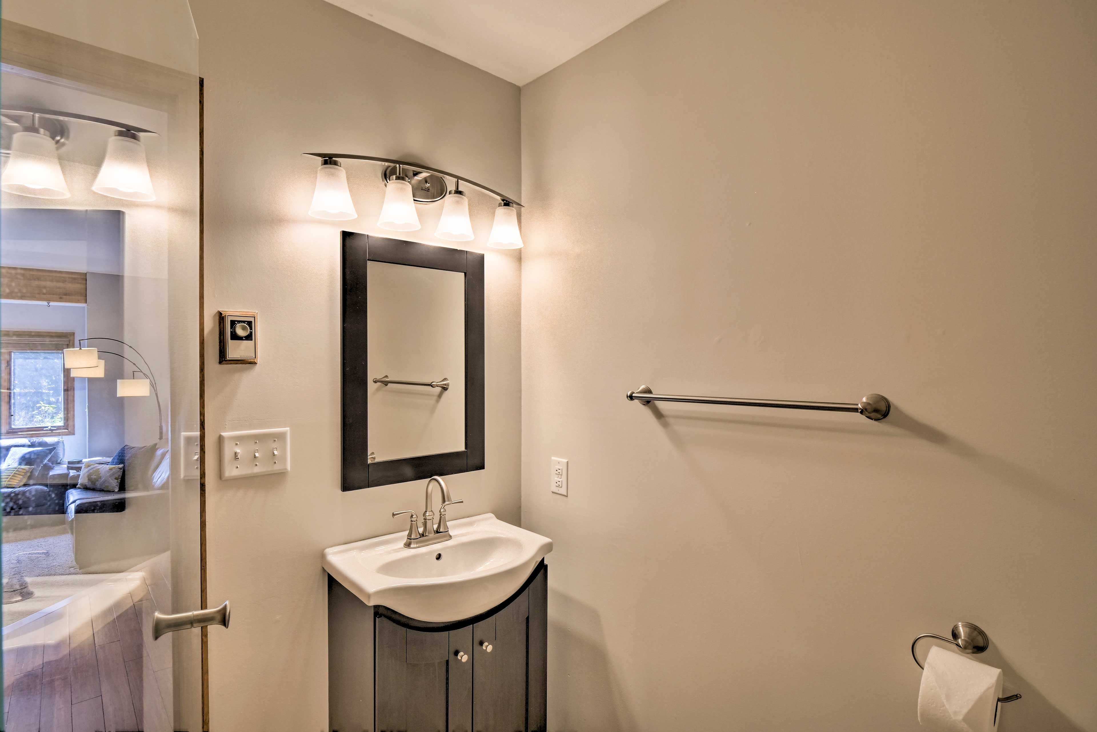 3/4 Bathroom | Main Floor