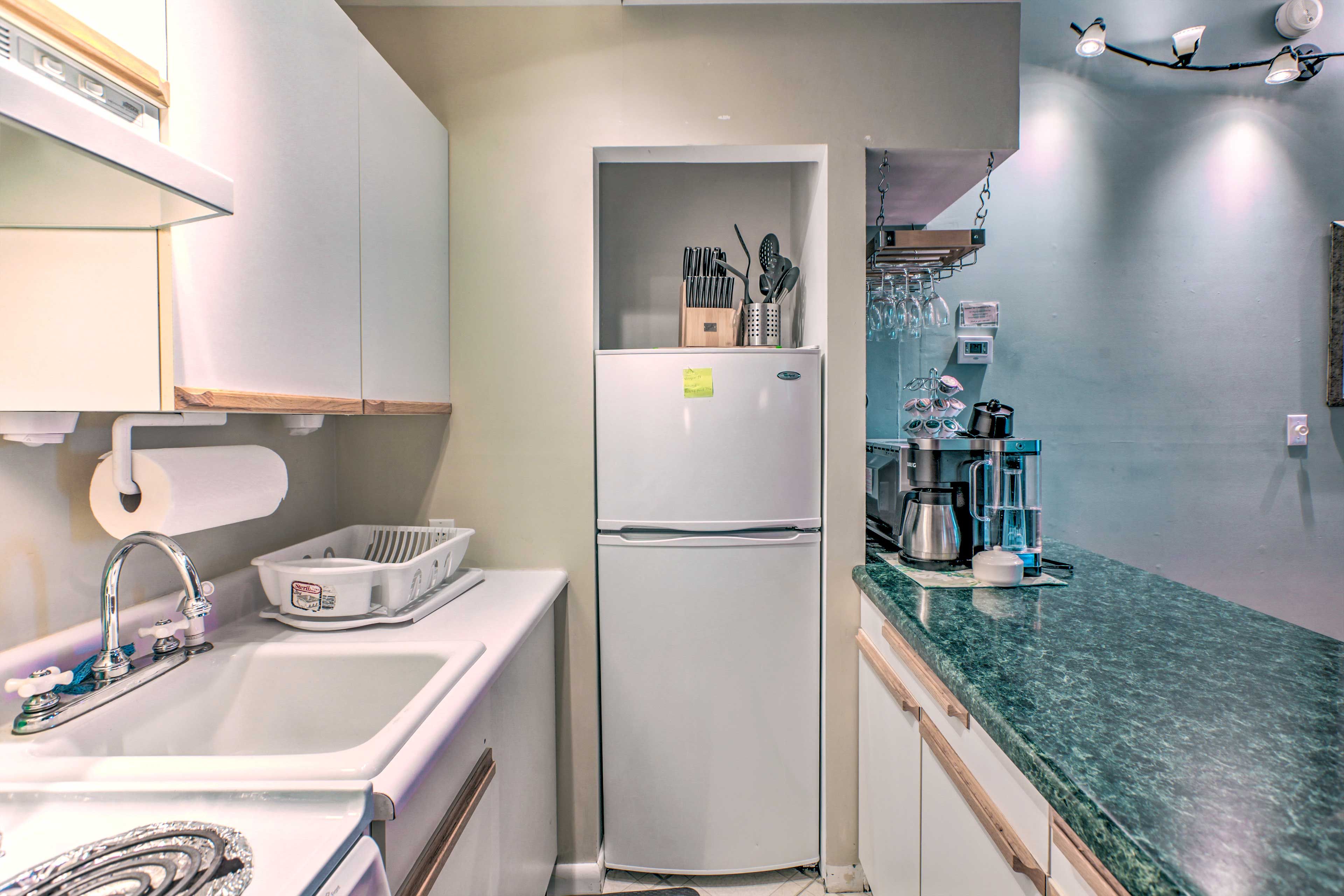 Kitchen | Dishware/Flatware