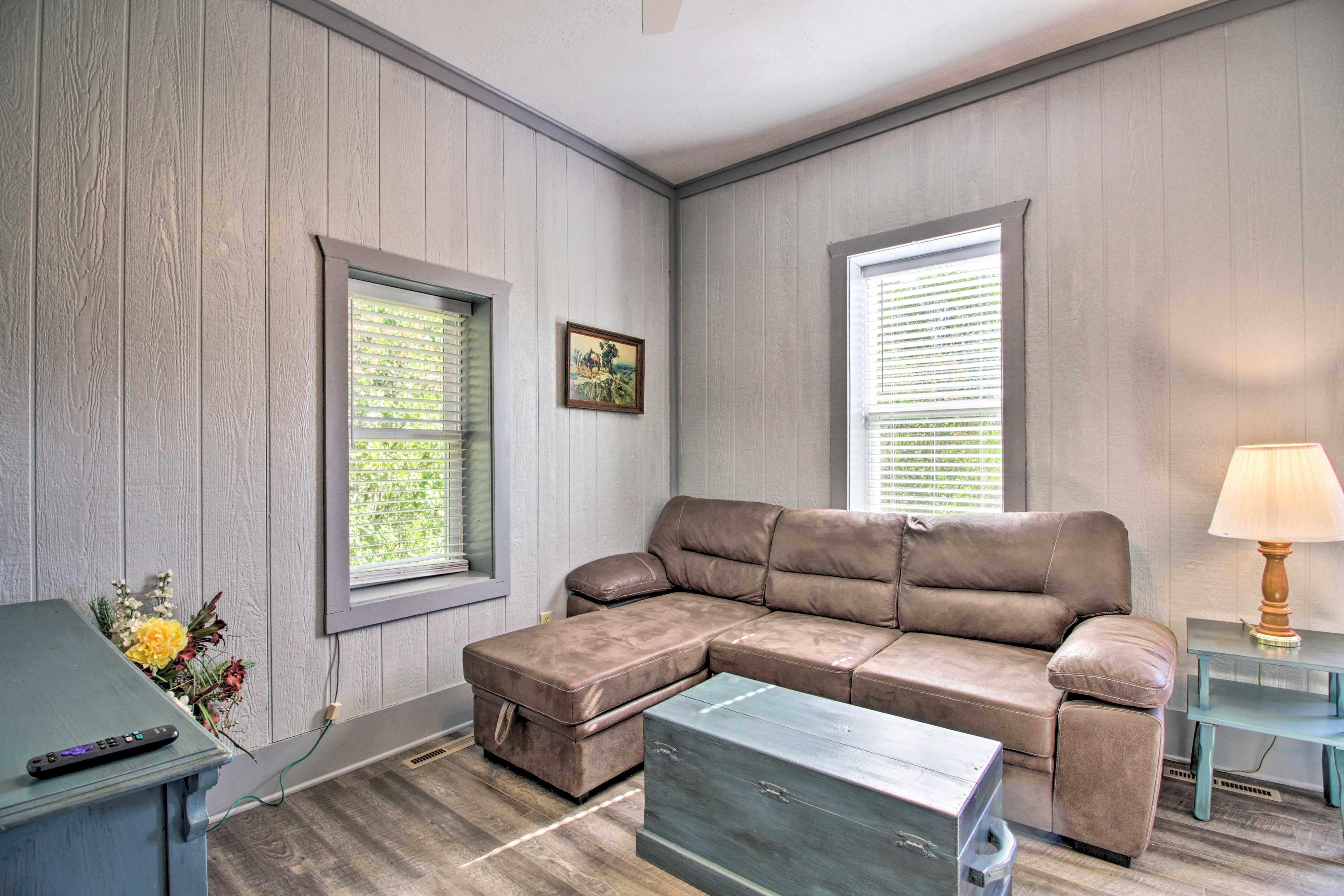 Living Room | Free WiFi