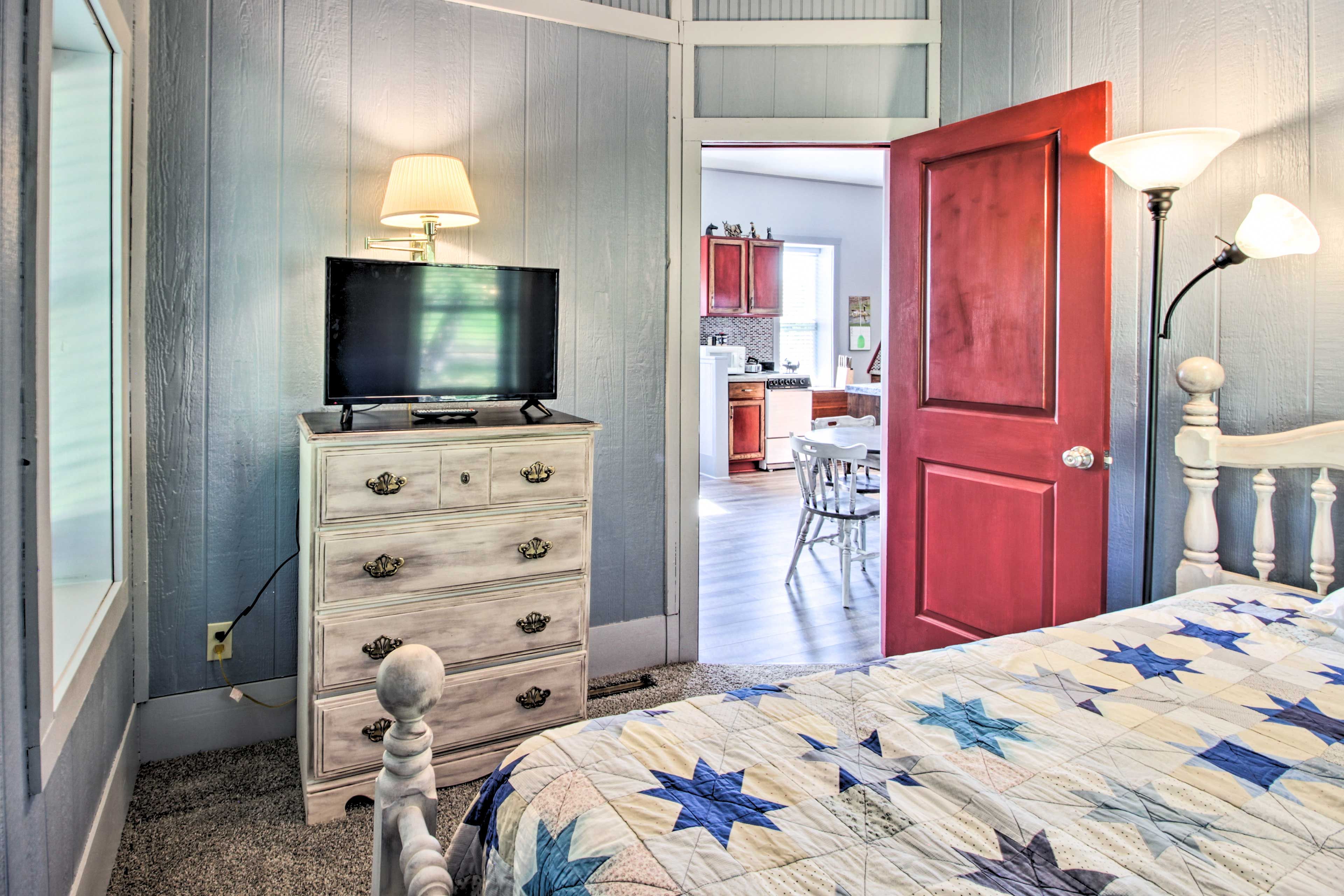 Bedroom | Smart TV