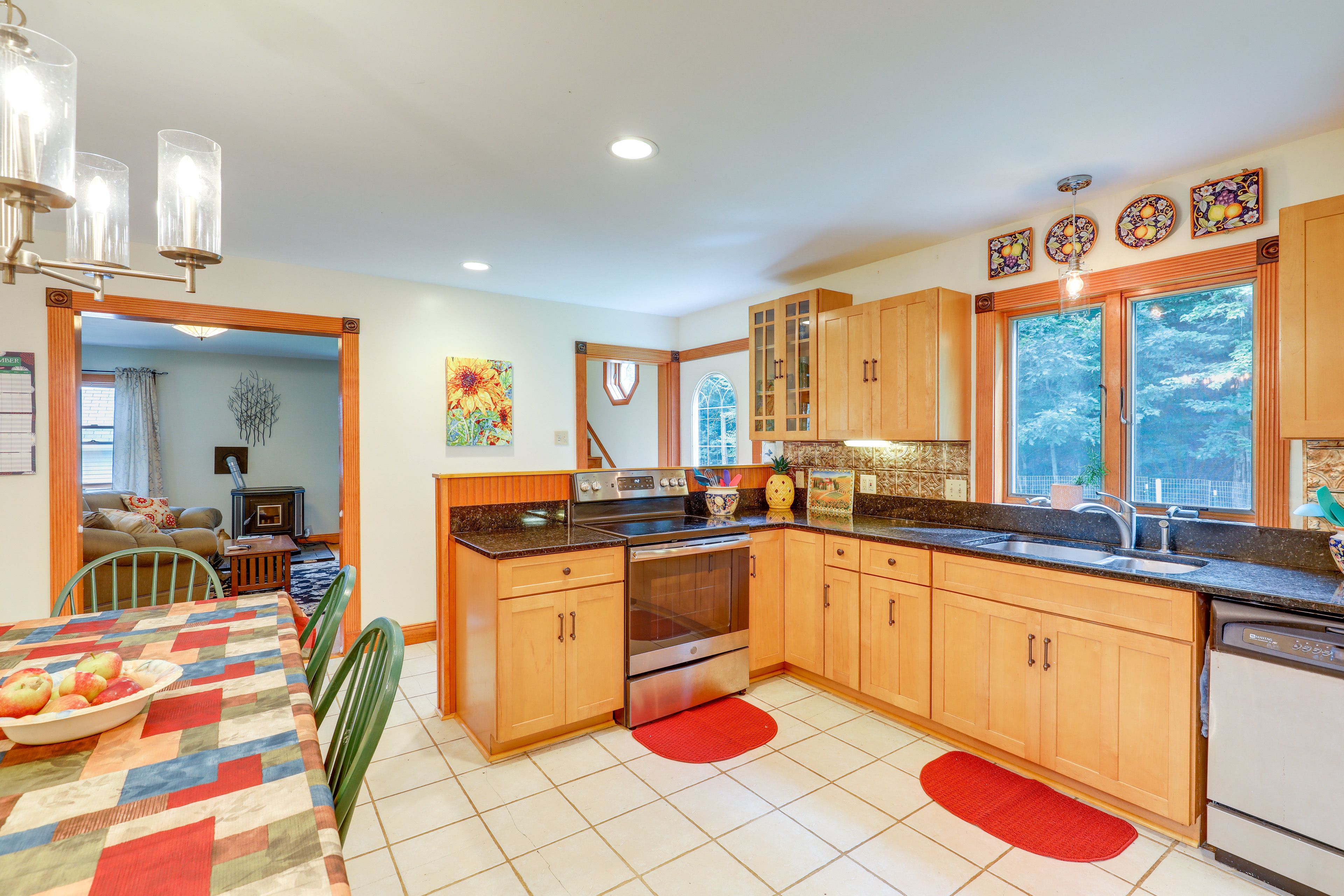 Kitchen | Dishware & Flatware | Crockpot
