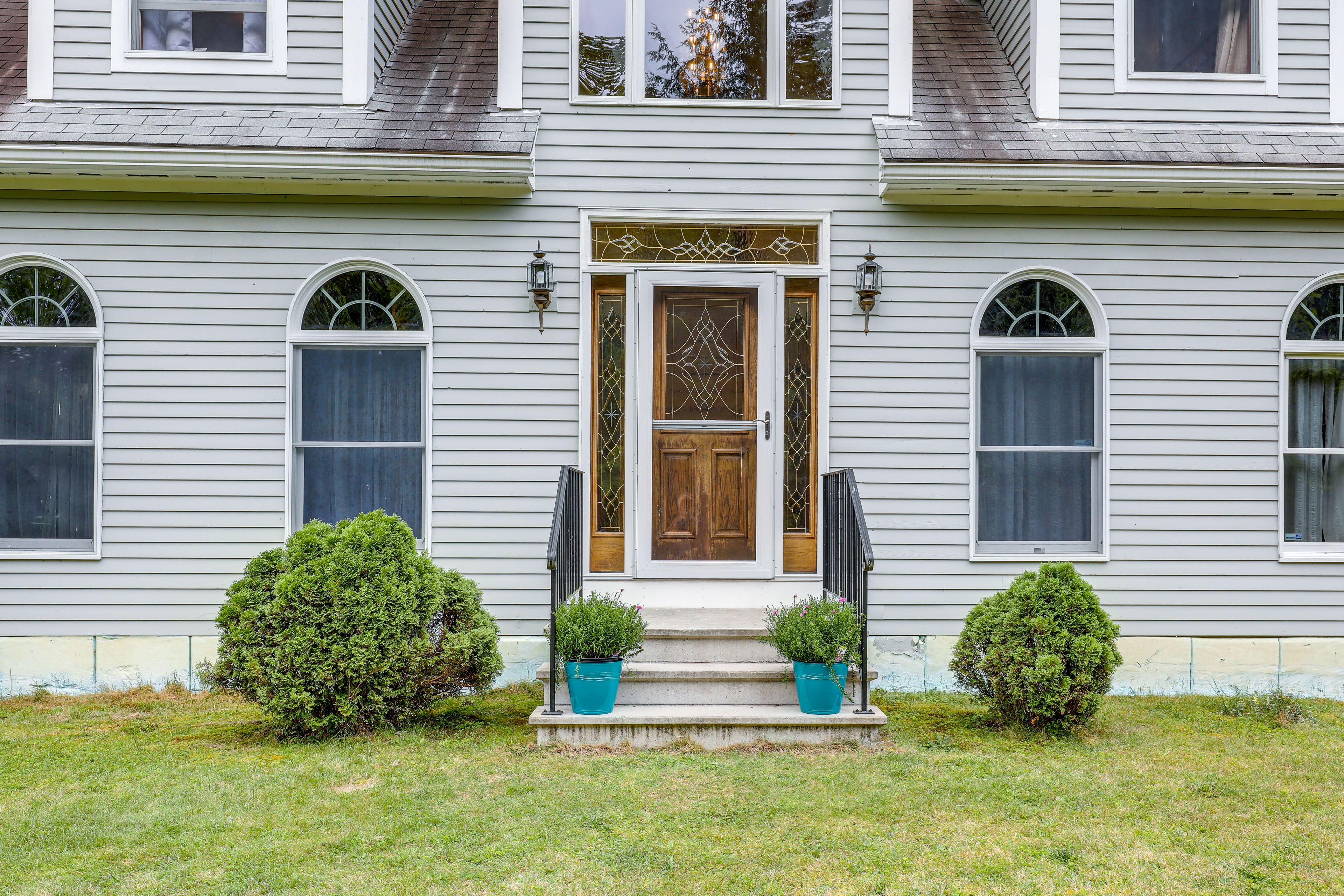 2nd Front Entrance