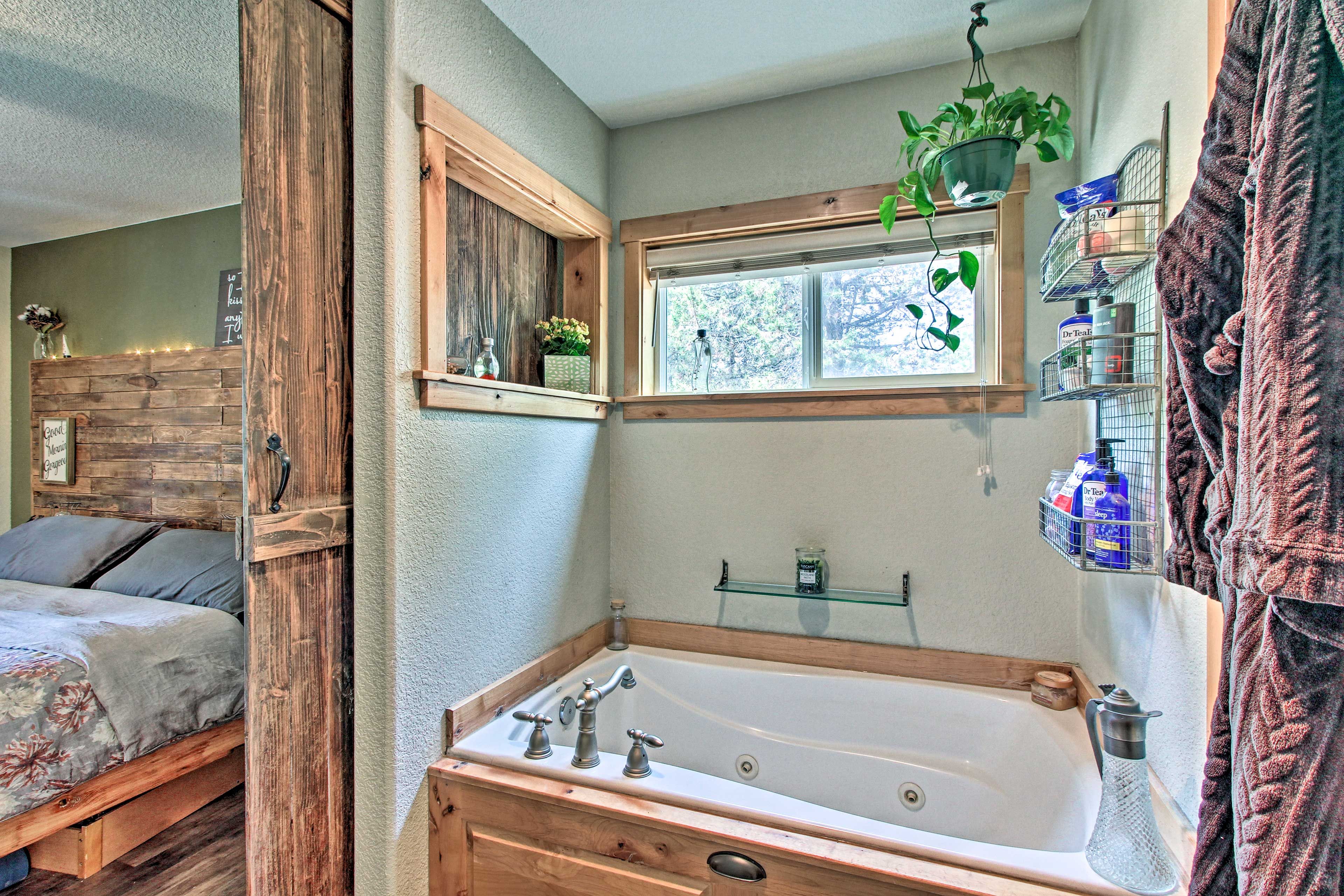 En-Suite Bathroom