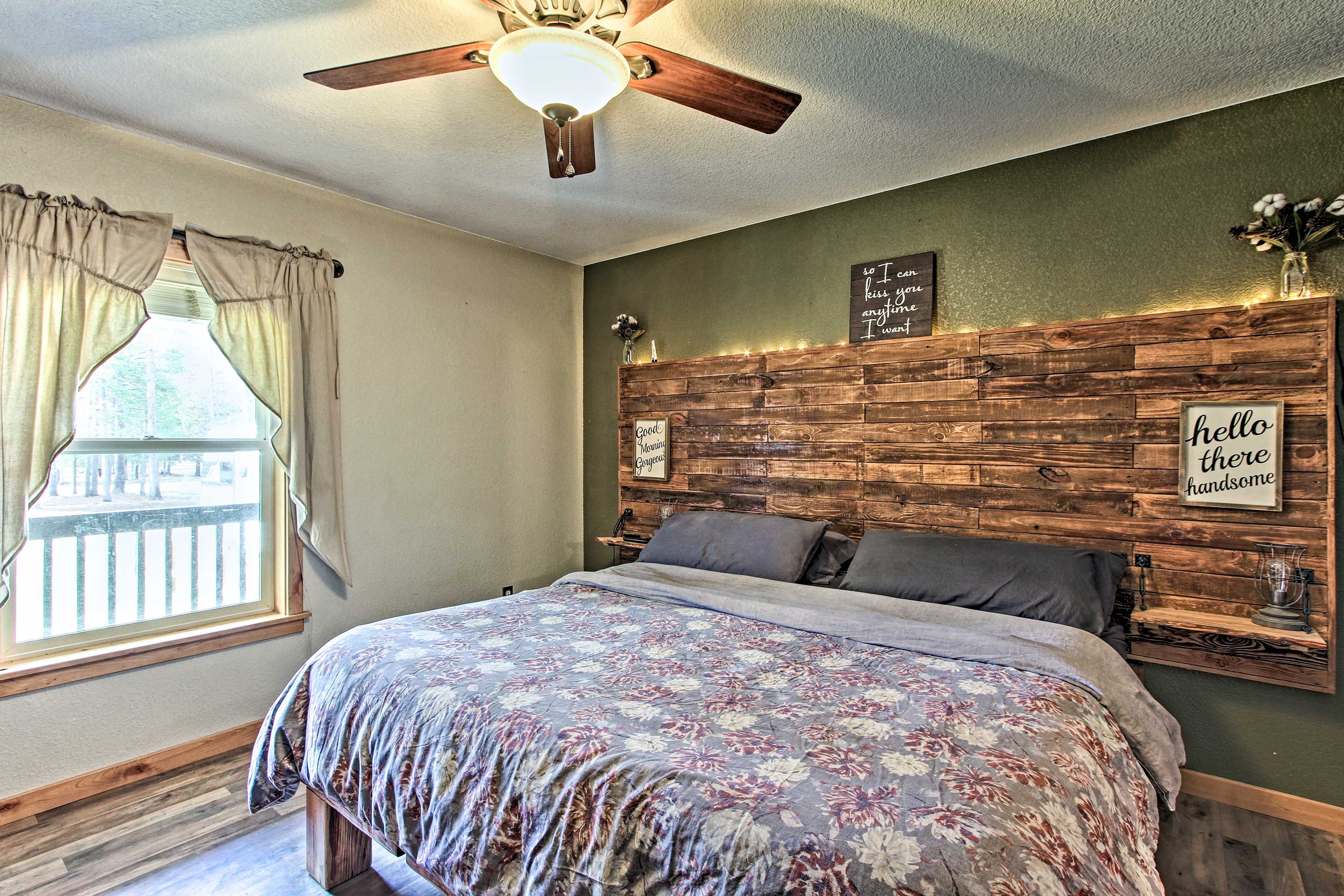 Bedroom 1 | King Bed
