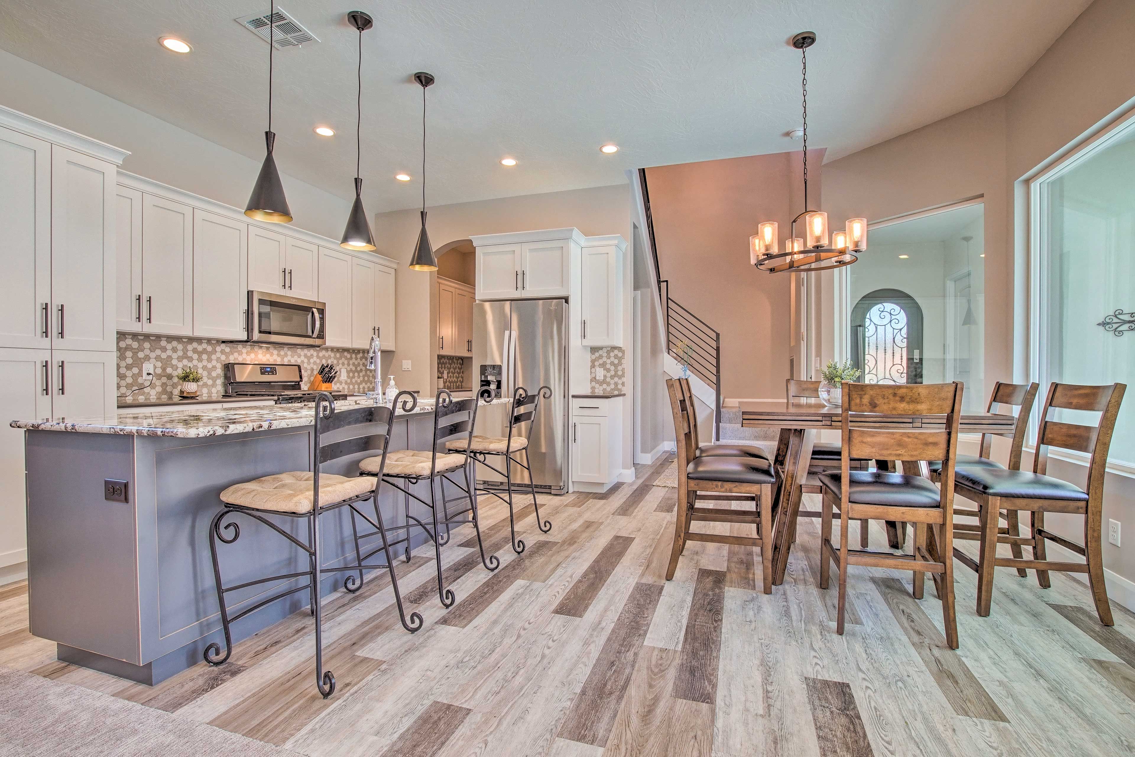 Dining Area | Air Conditioning