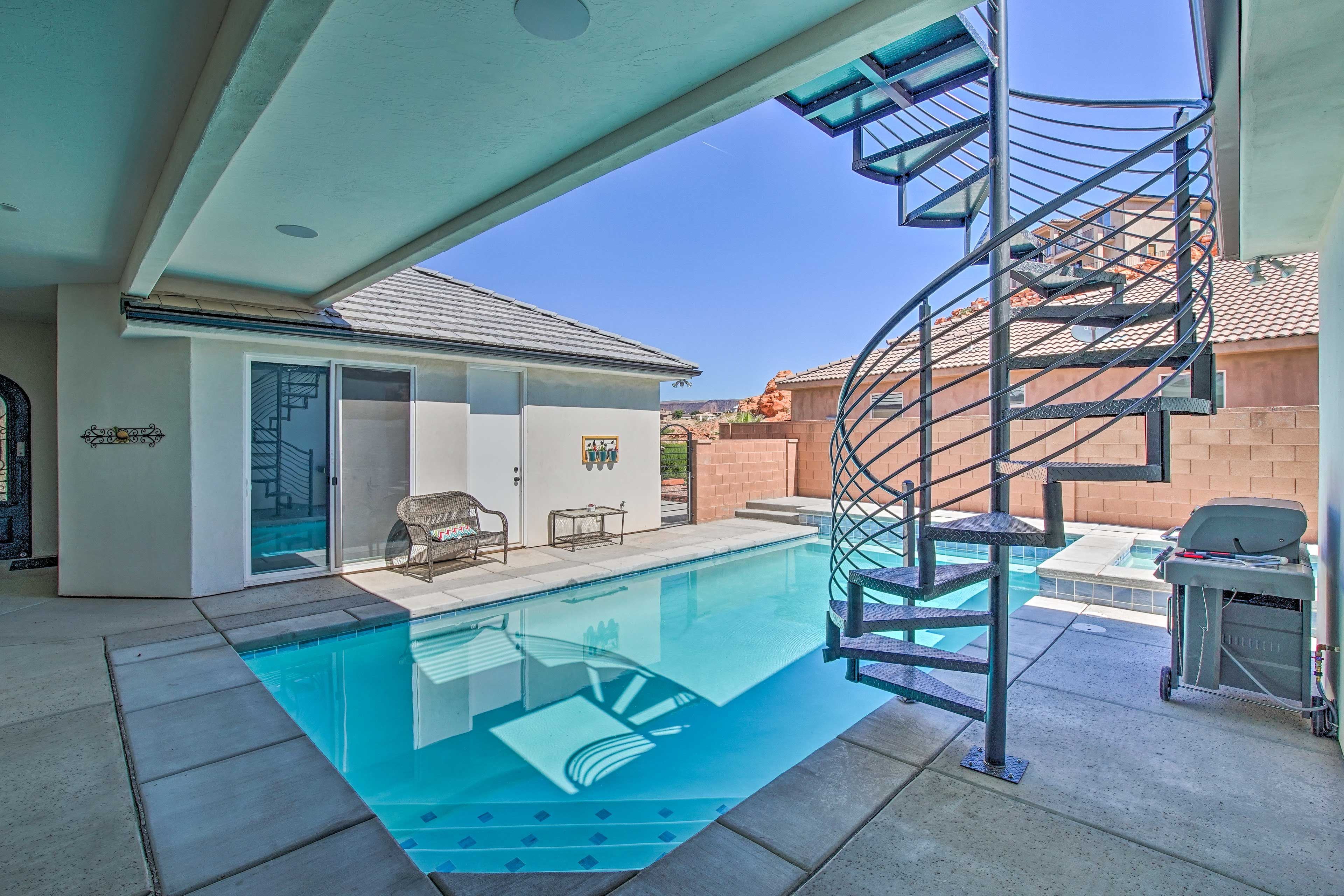 Patio | Outdoor Smart TV