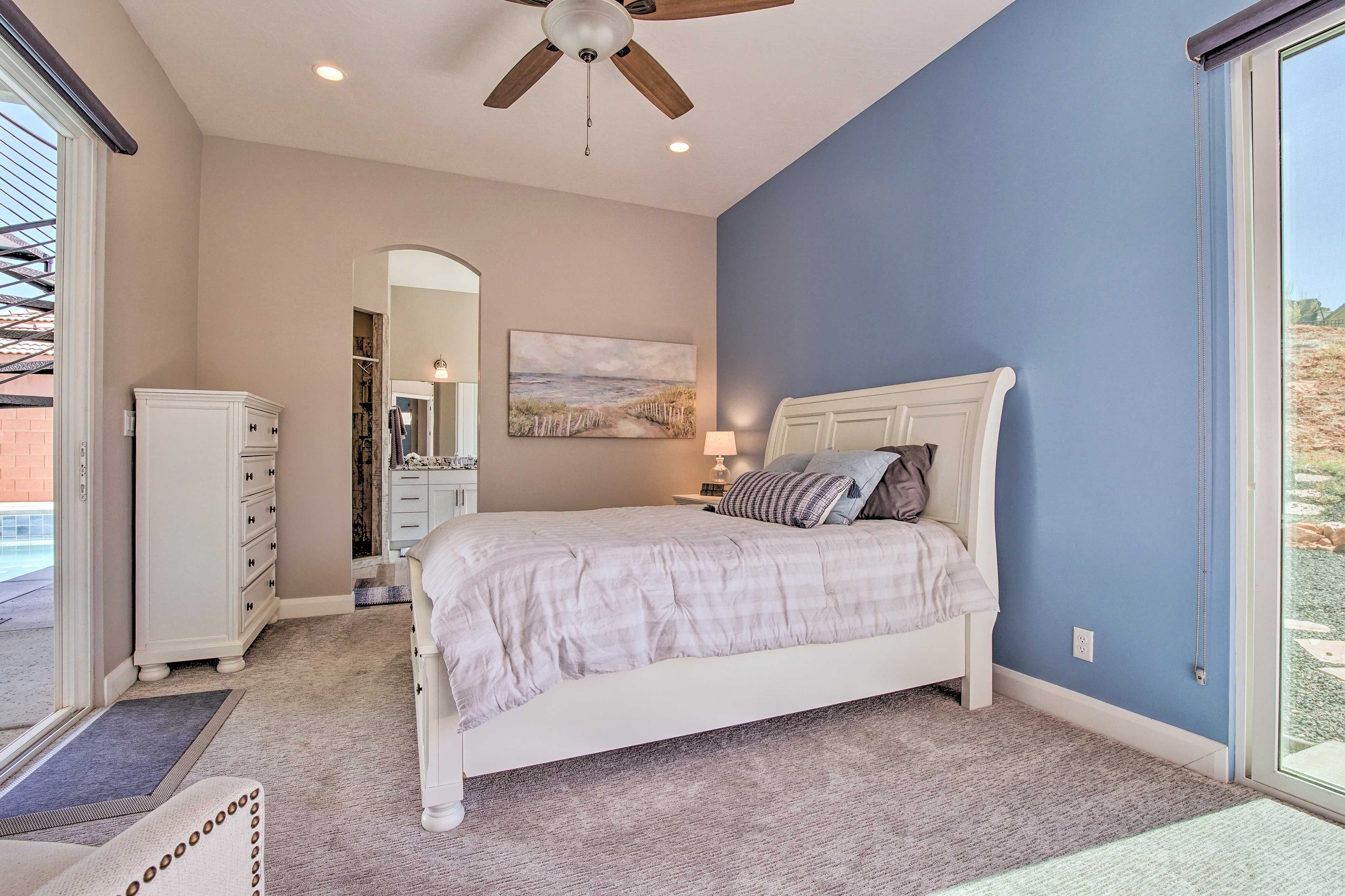 Bedroom 1 | 1st Floor | Queen Bed