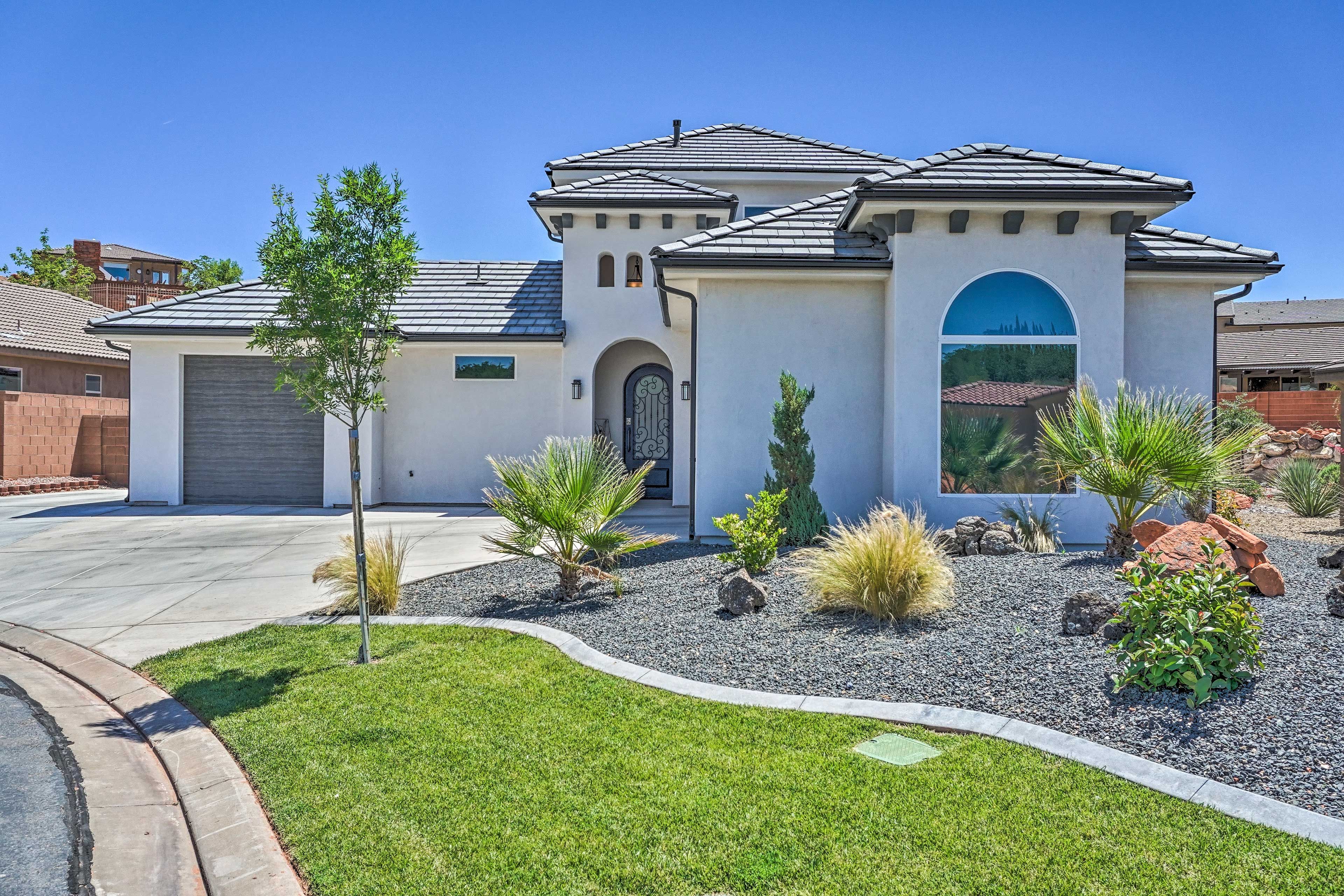 House Exterior | 2 Exterior Security Cameras (Facing Out) | Free WiFi Available