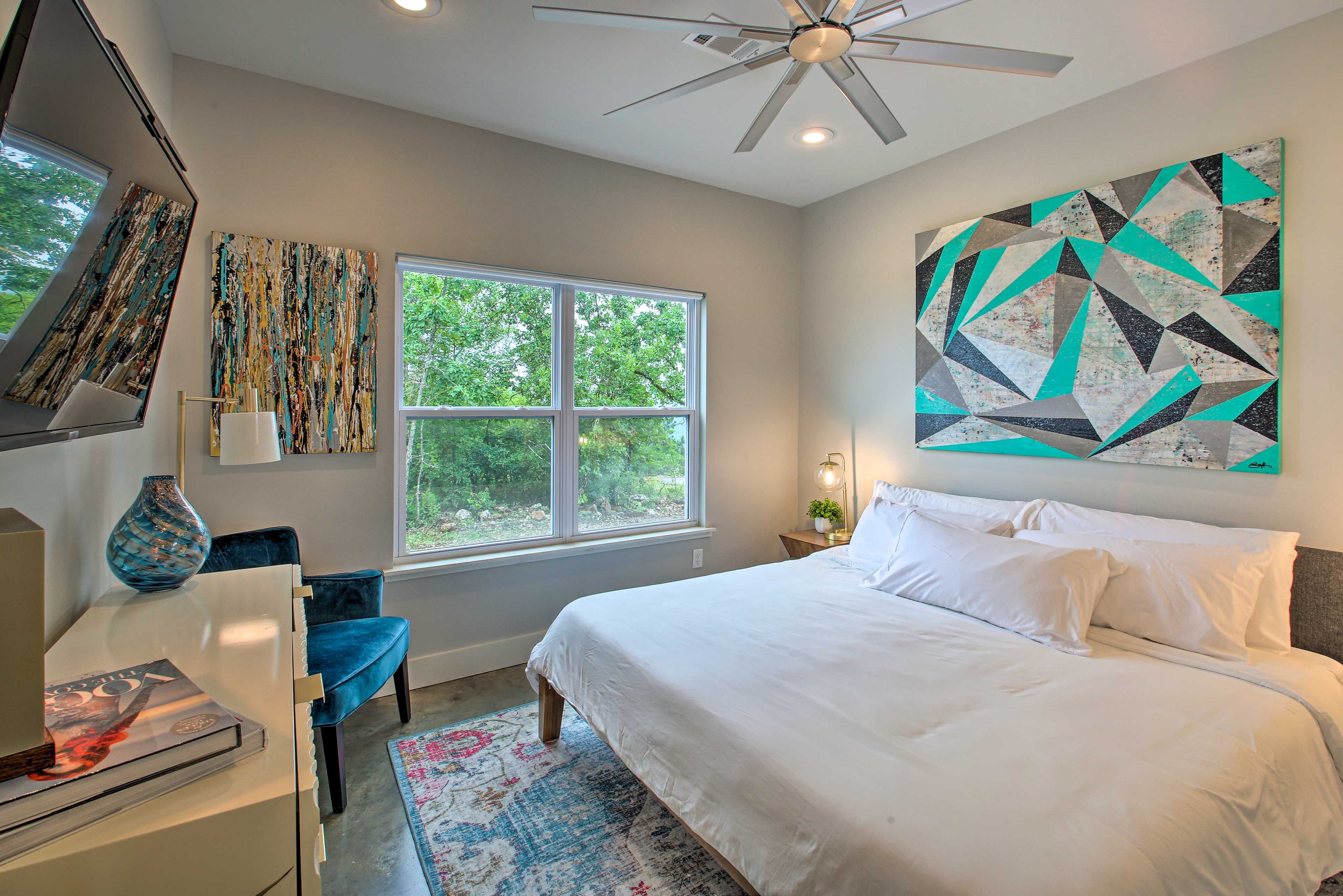 Bedroom 1 | King Bed | First Floor