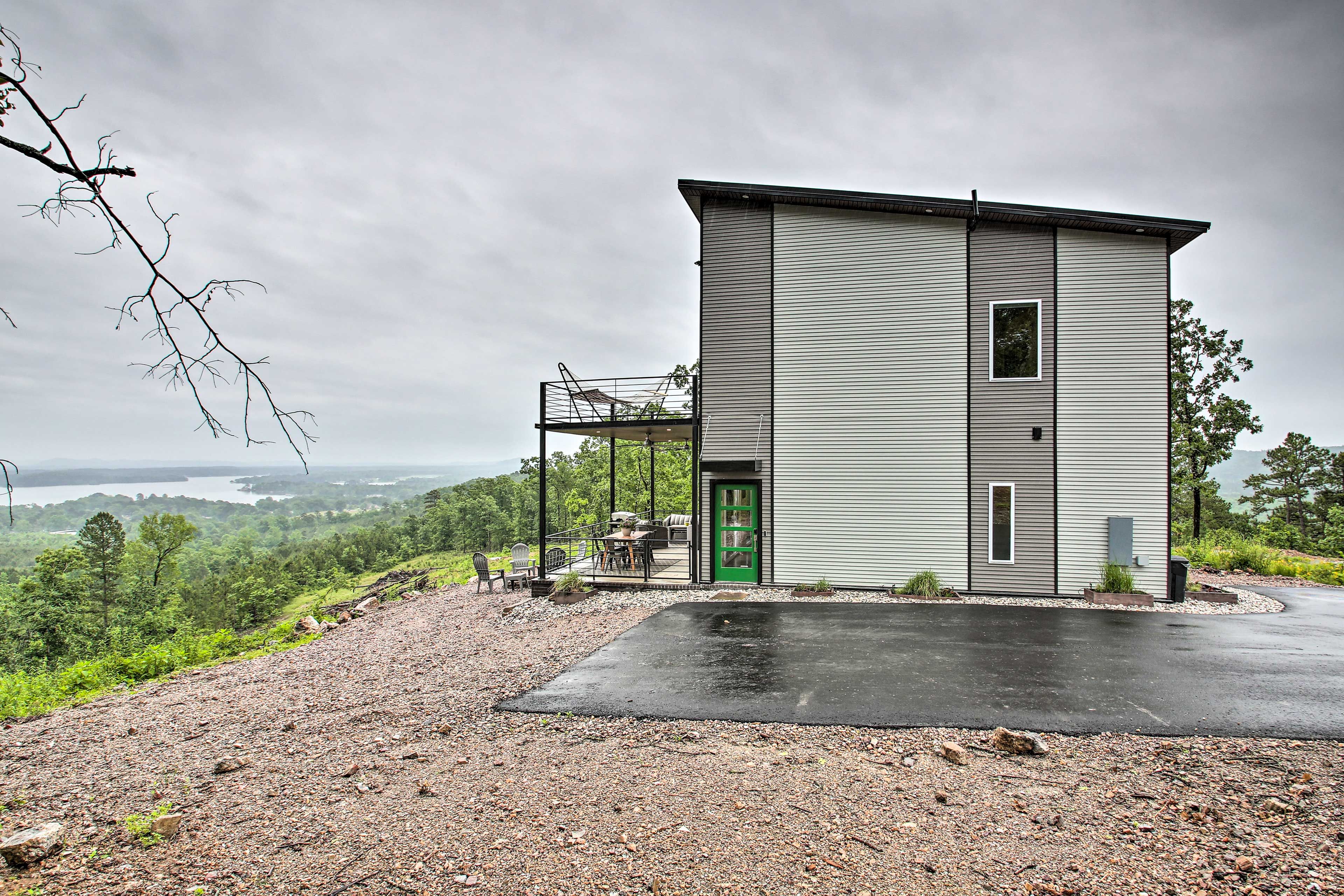 Property Exterior | Lake Views | Step-Free Access