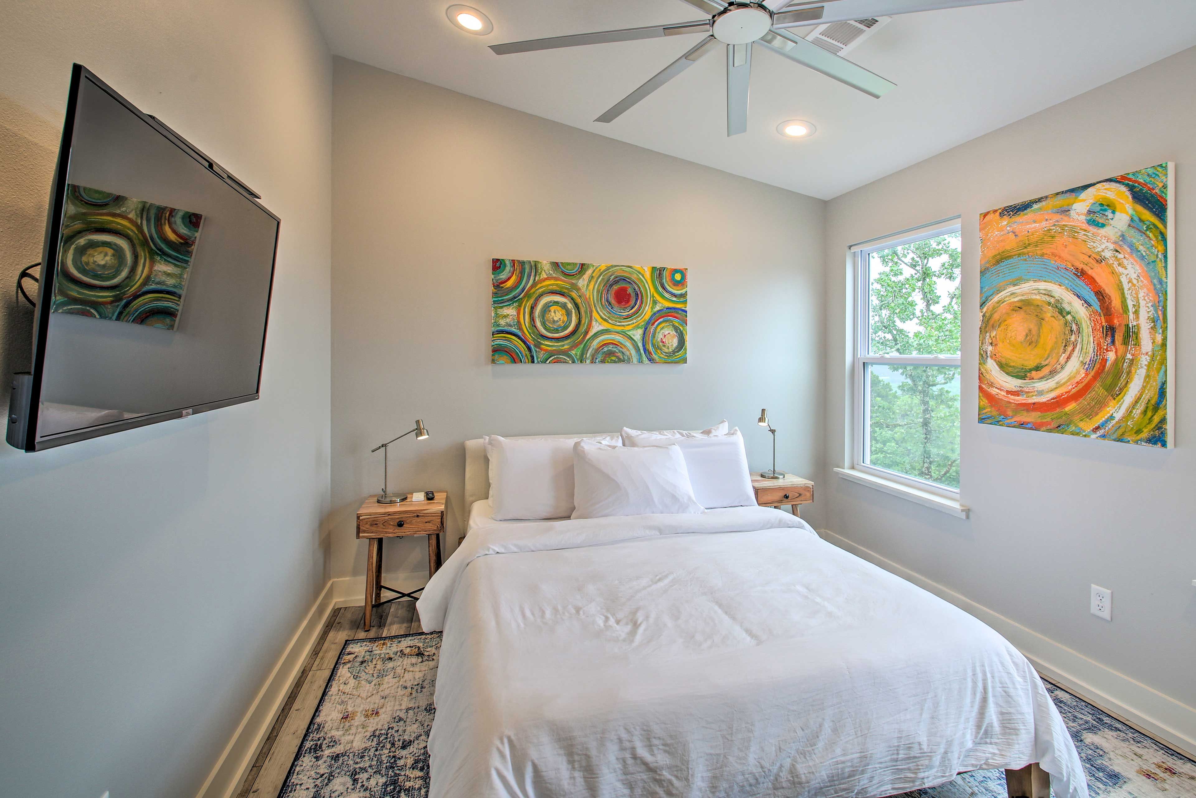 Bedroom 2 | Queen Bed | Second Floor