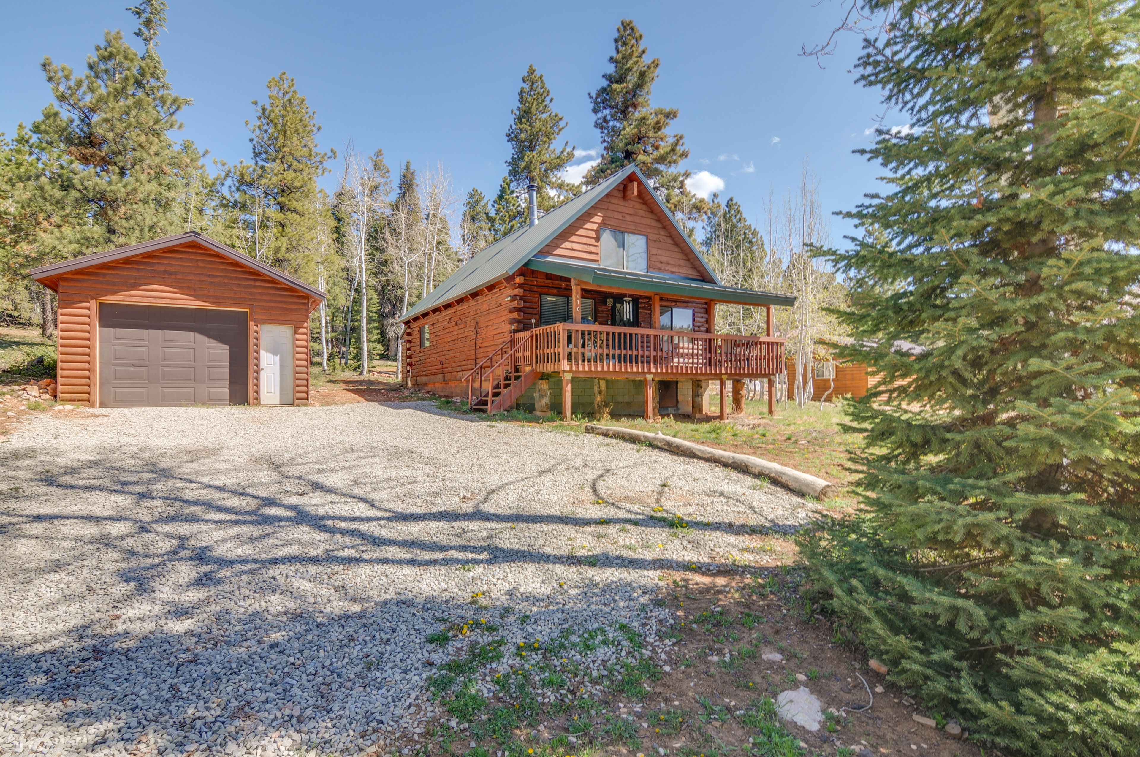 Cabin Exterior | Driveway Parking (4 Vehicles)