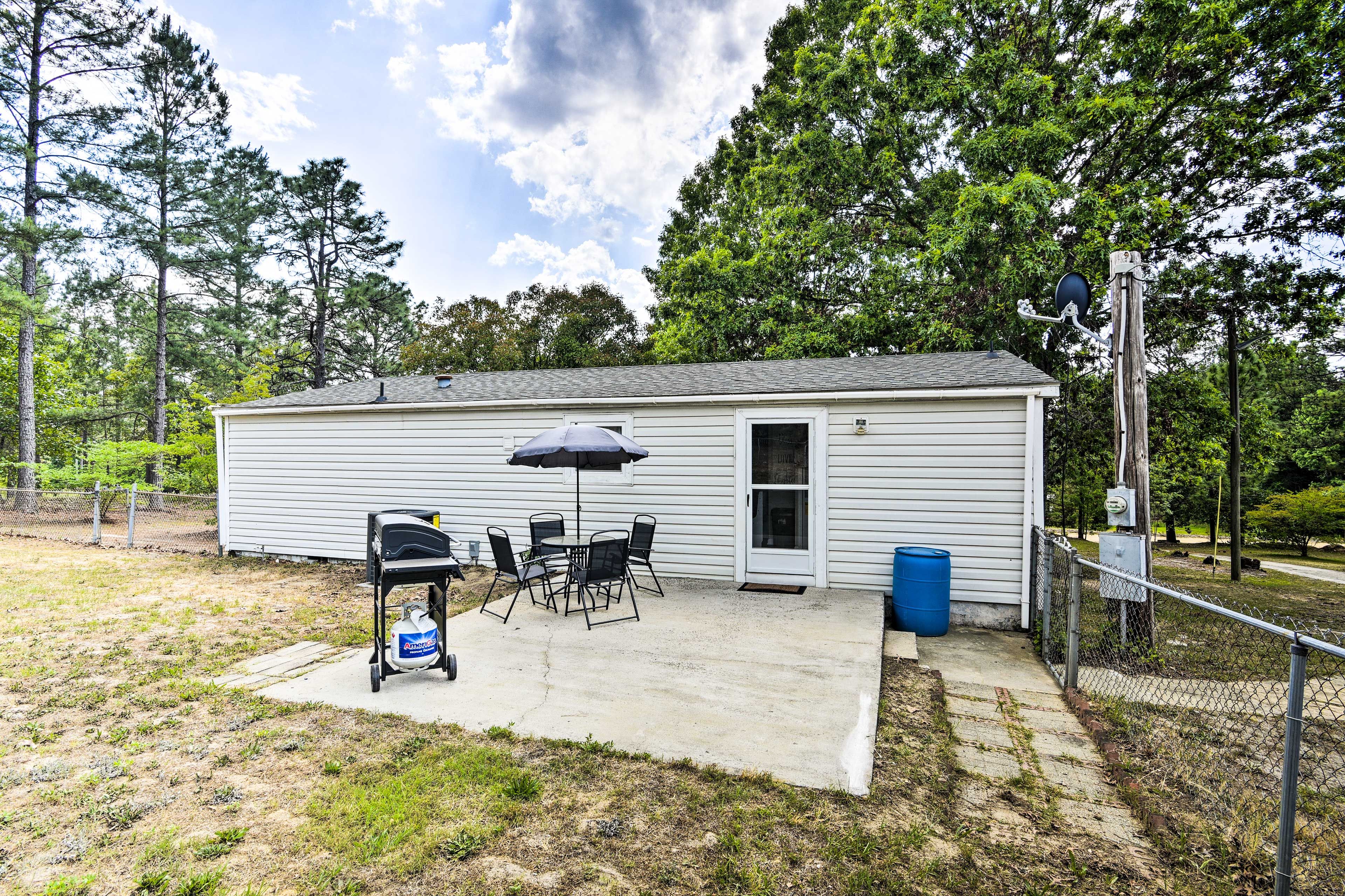 Backyard | Pet Friendly w/ Fee