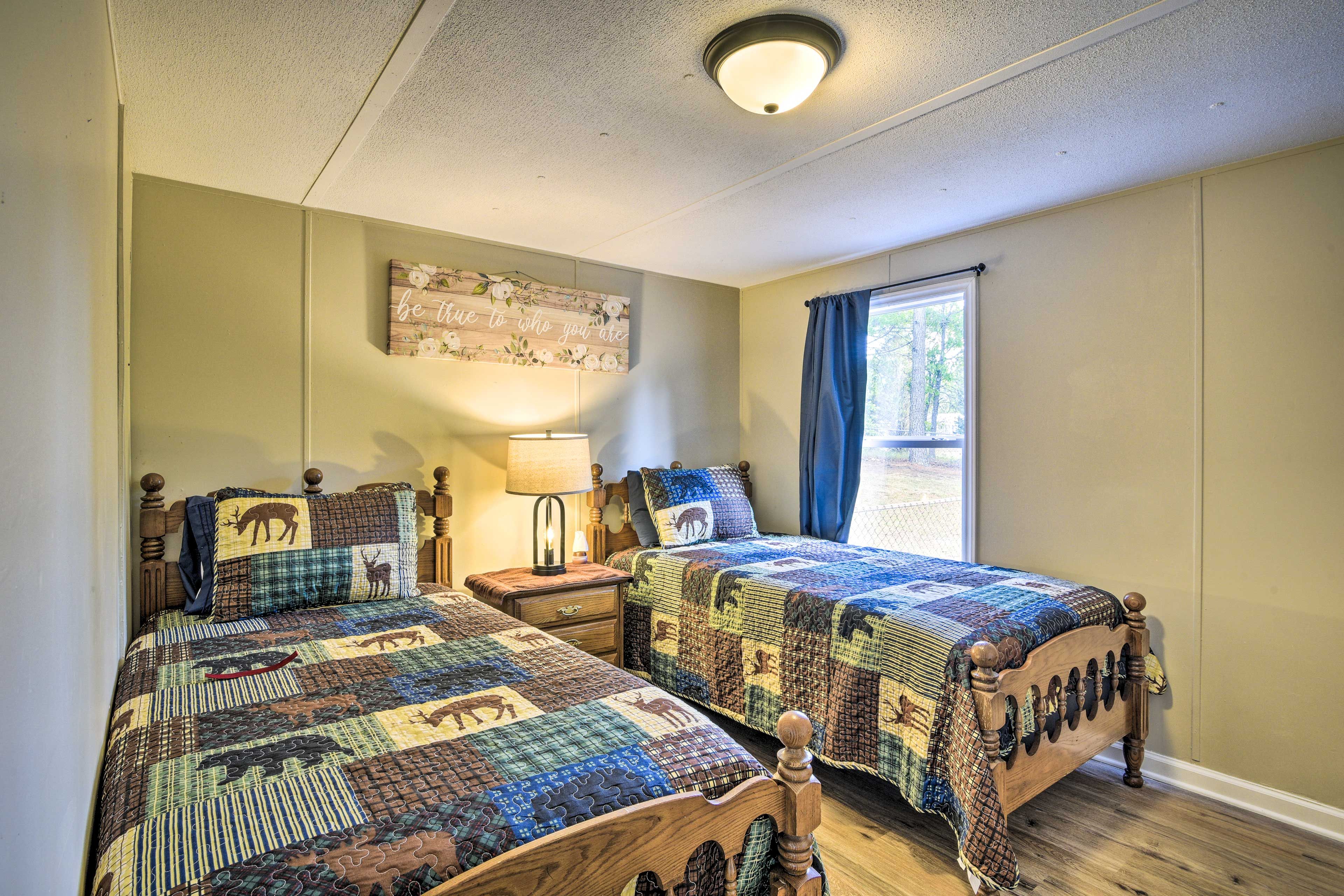 Bedroom 2 | 2 Twin Beds