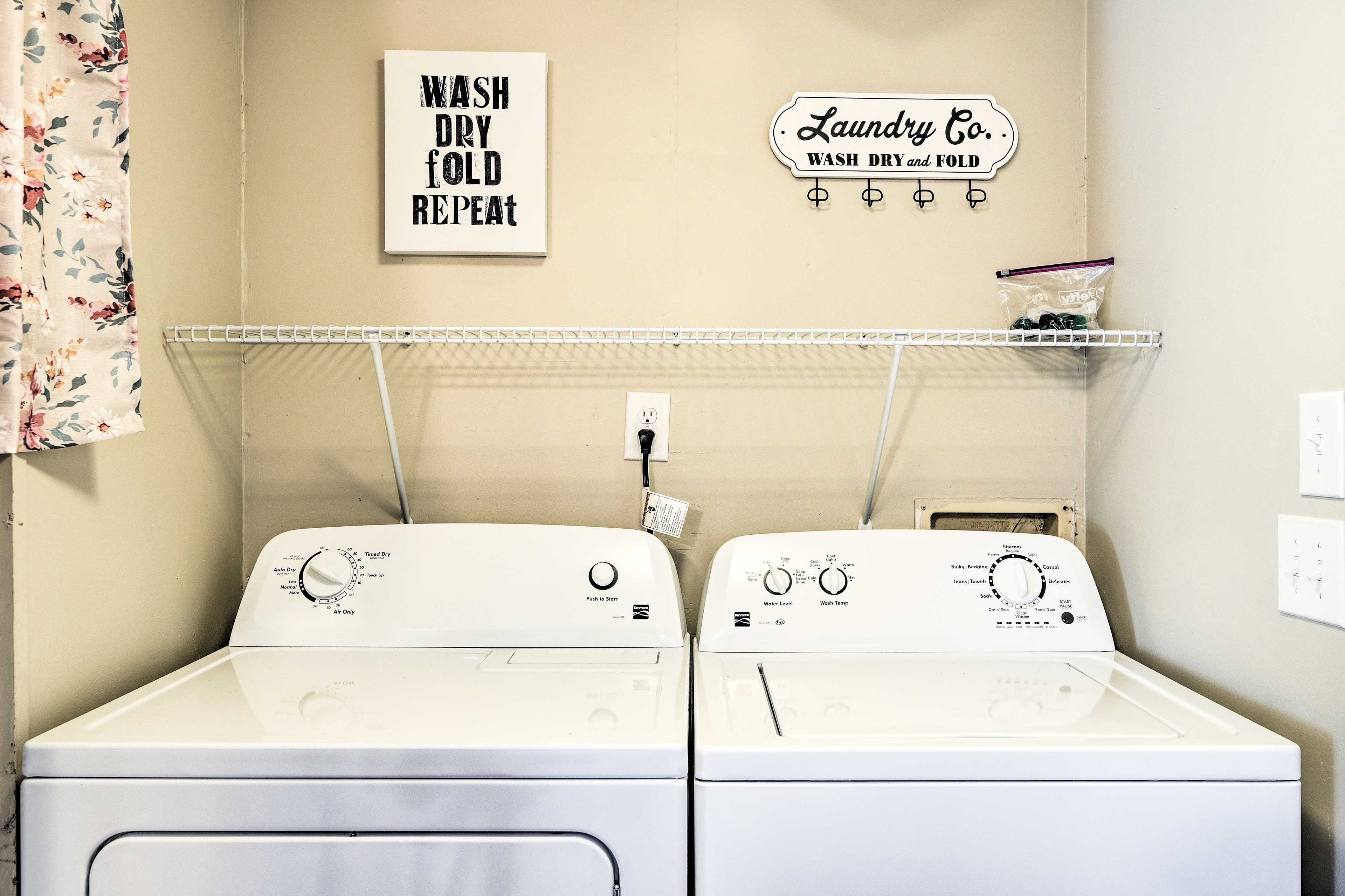 In-Unit Washer/Dryer | Towels & Linens Provided