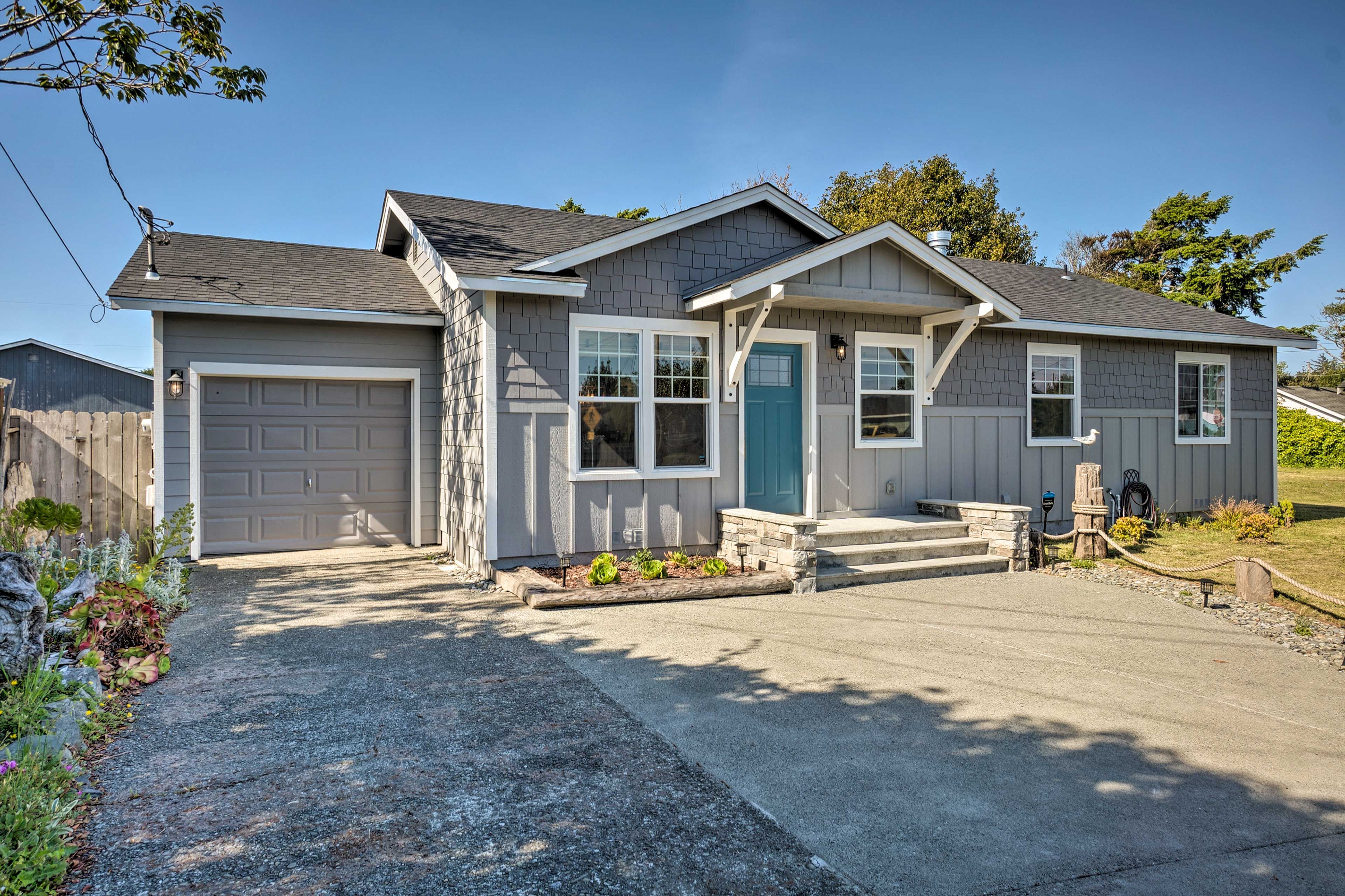 Private Exterior | Driveway (2 Vehicles)