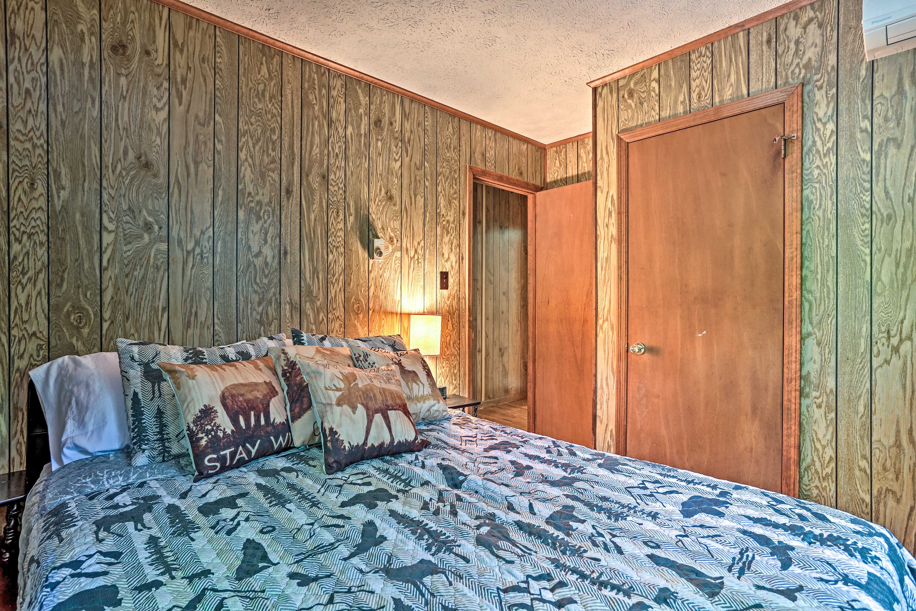 Bedroom 1 | Queen Bed | Linens Provided