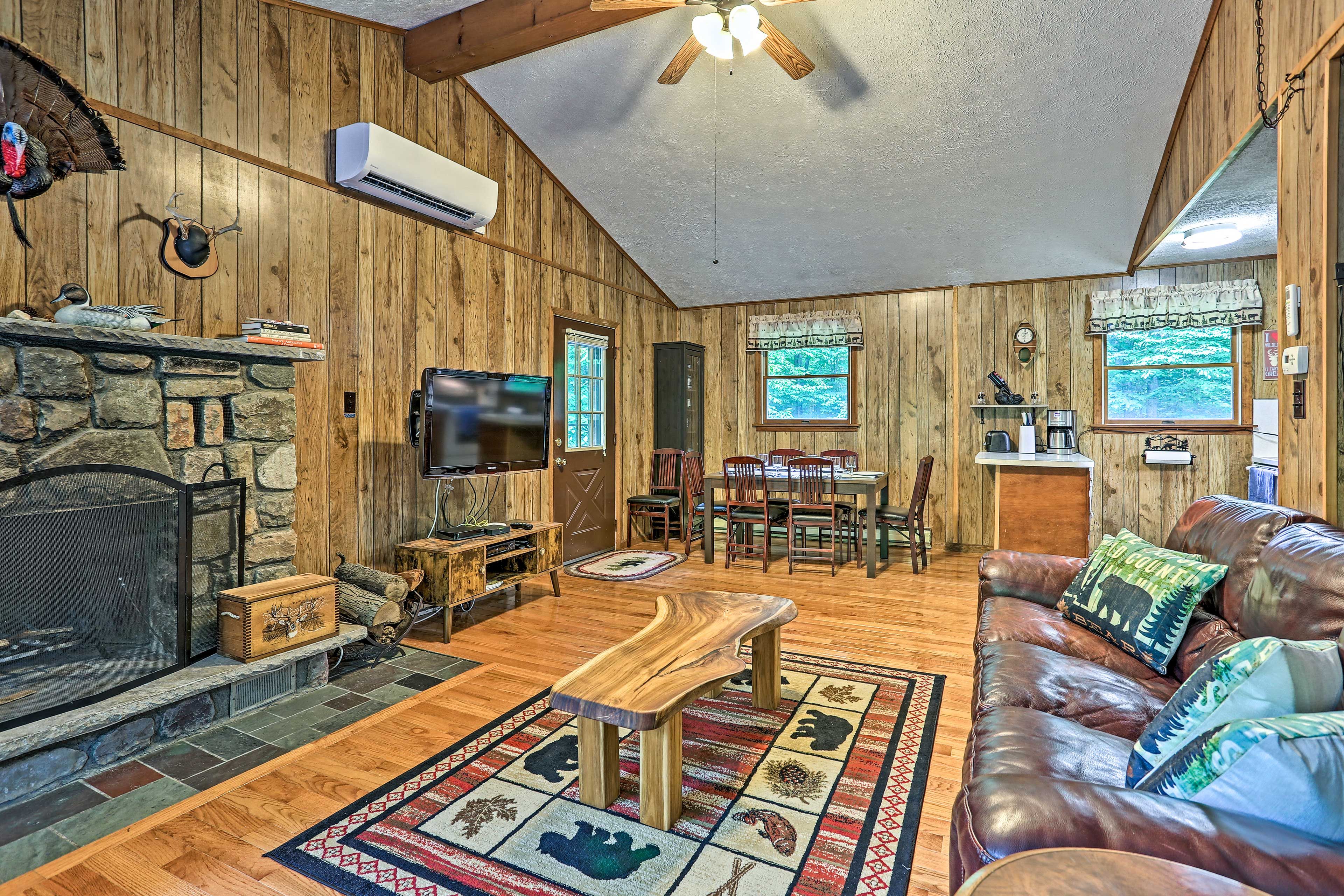 Living Room | Free WiFi | Steps Required For Access