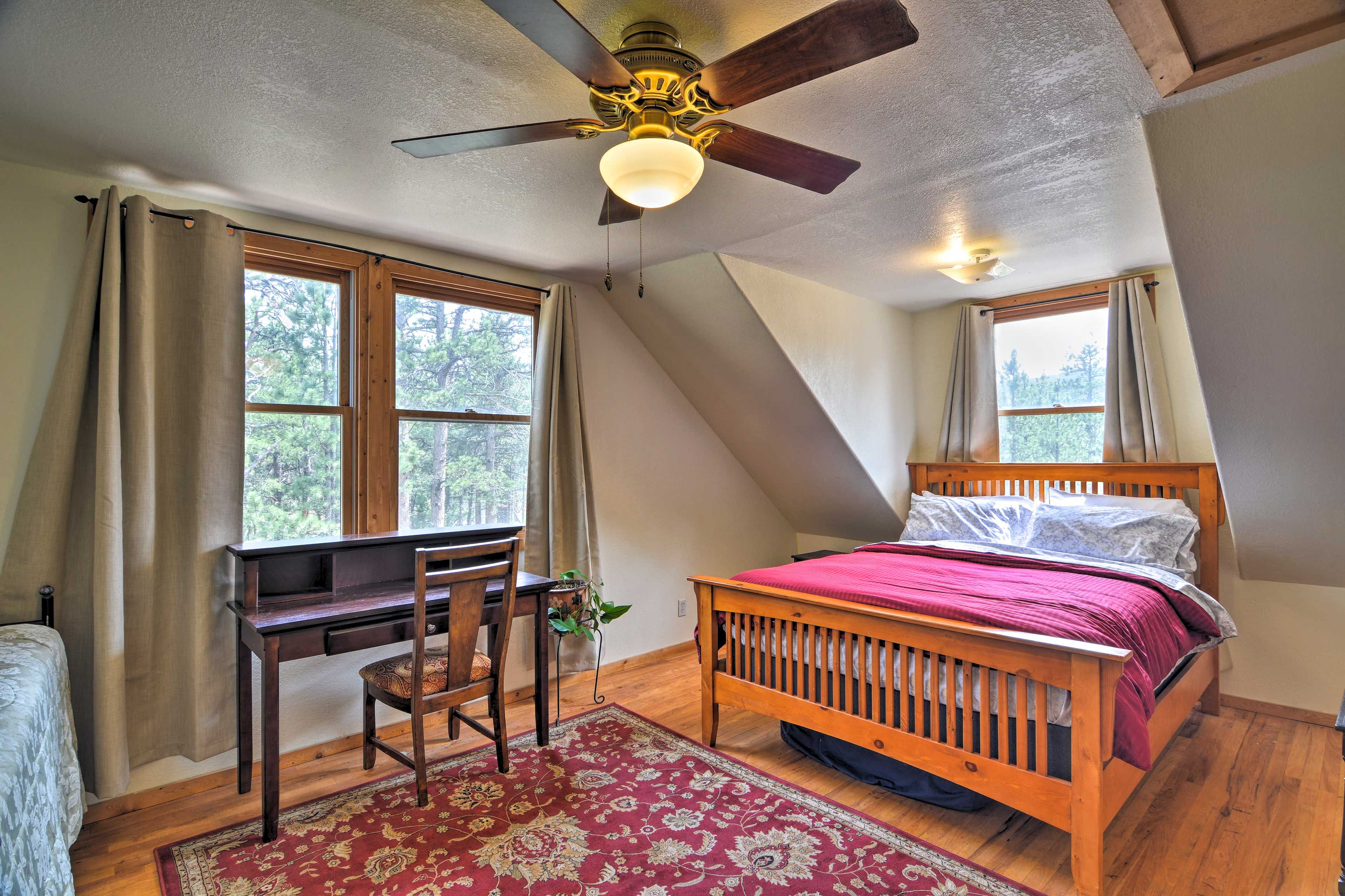 Bedroom 3 | Queen Bed, Twin Daybed | Second Level