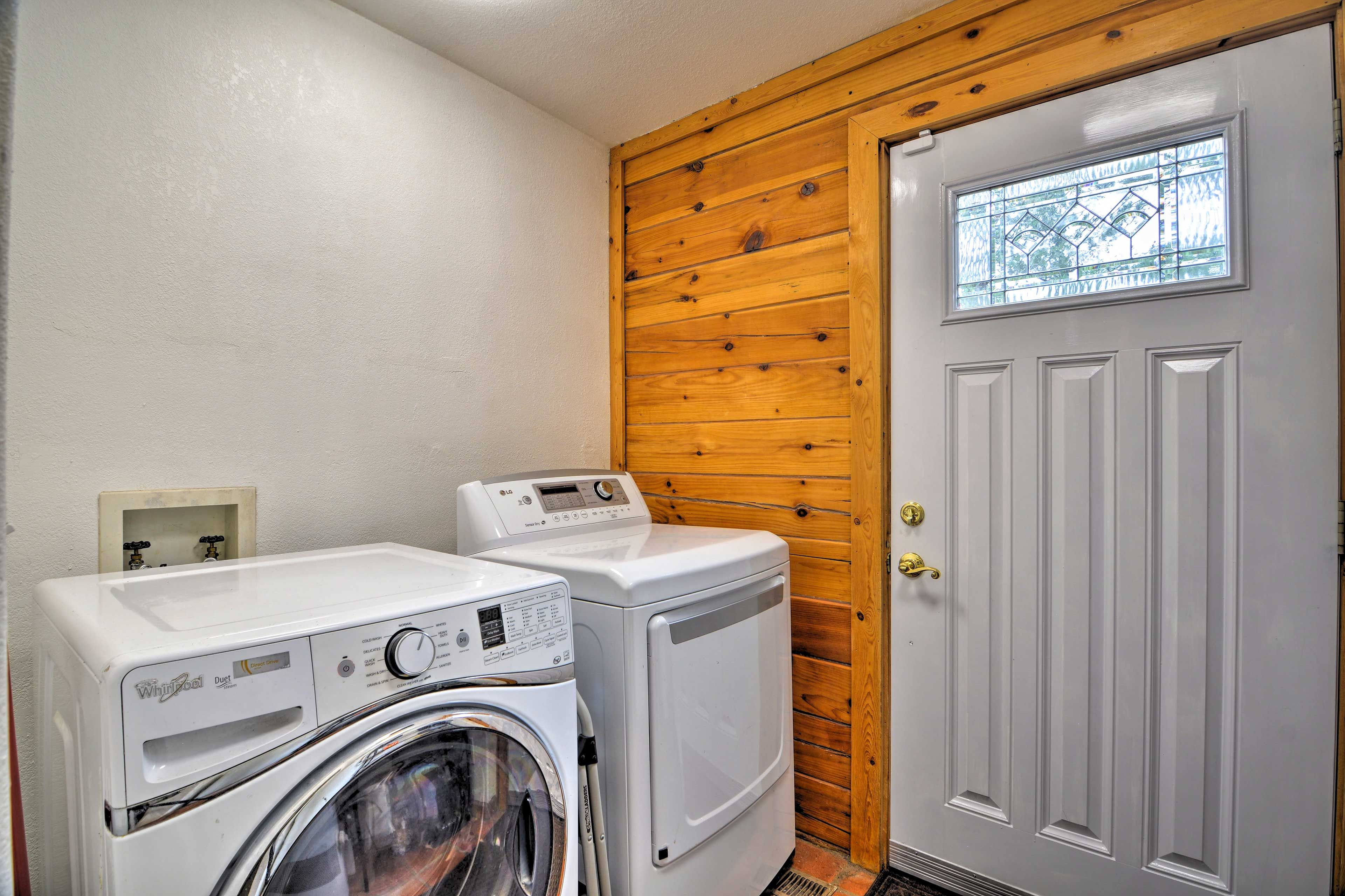 Laundry Room | Full-Sized Washer & Dryer