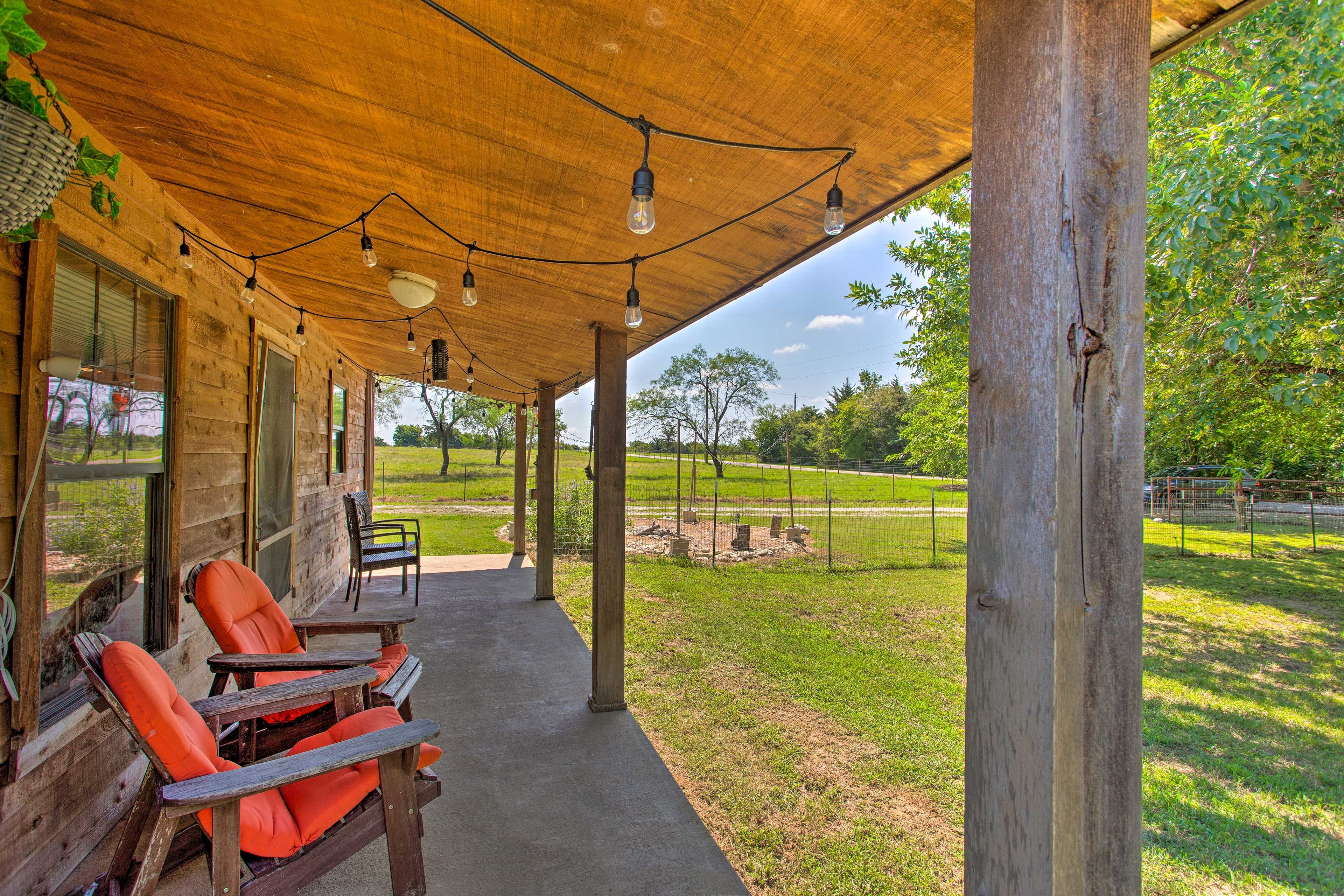 Collinsville Vacation Rental | 2BR | 1BA | 800 Sq Ft | Step-Free Access