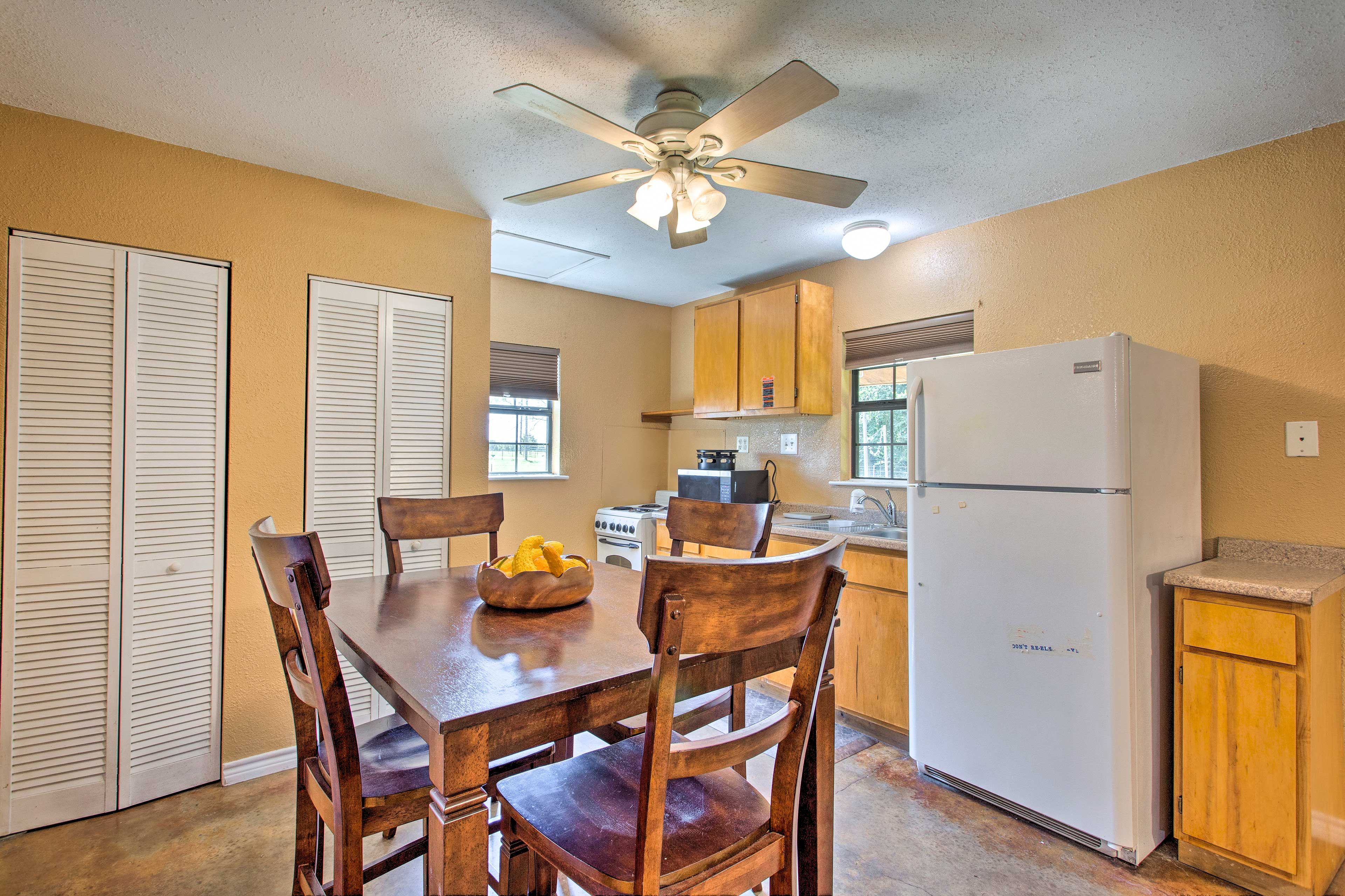 Dining Area | Table for 4