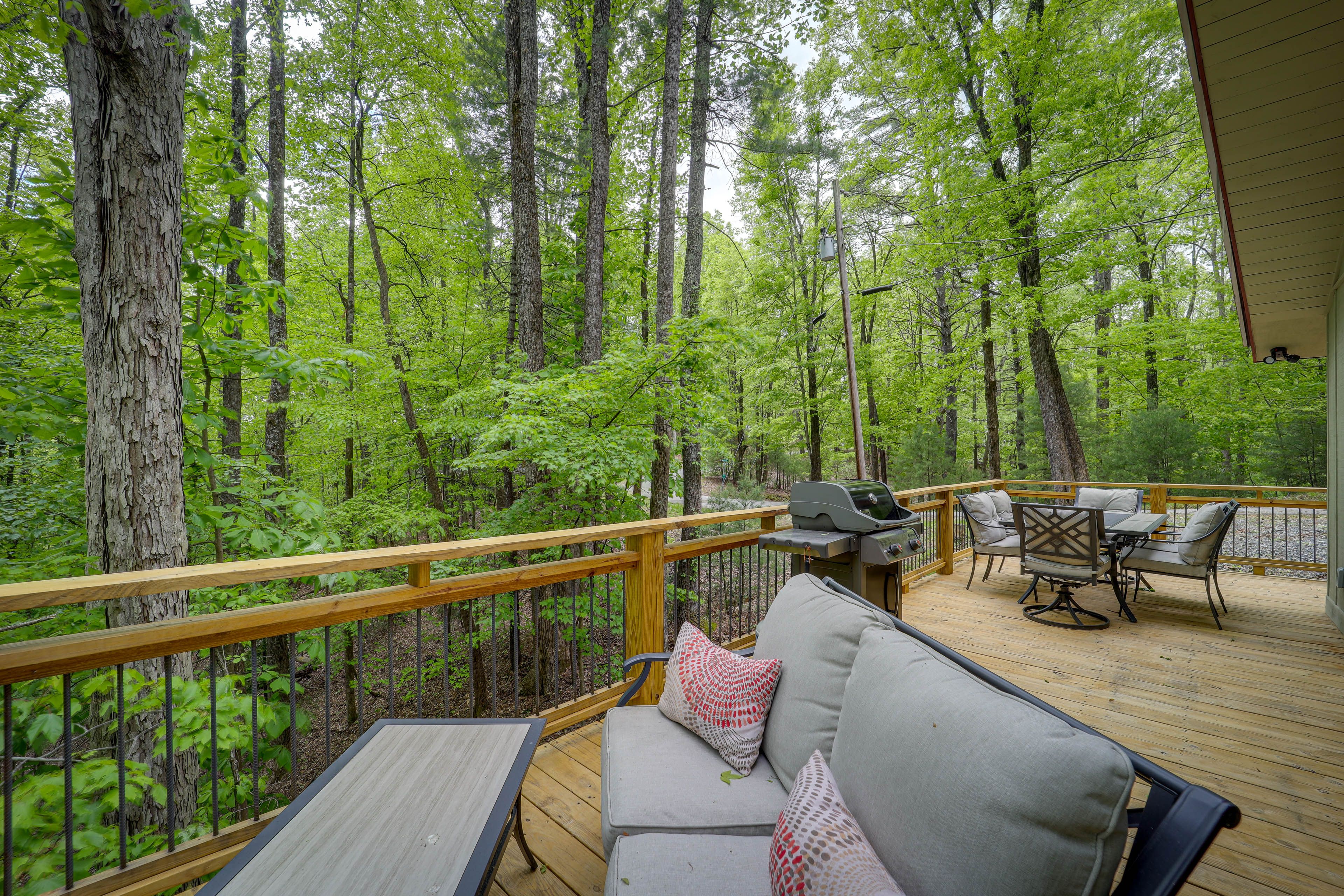 Furnished Deck | Gas Grill