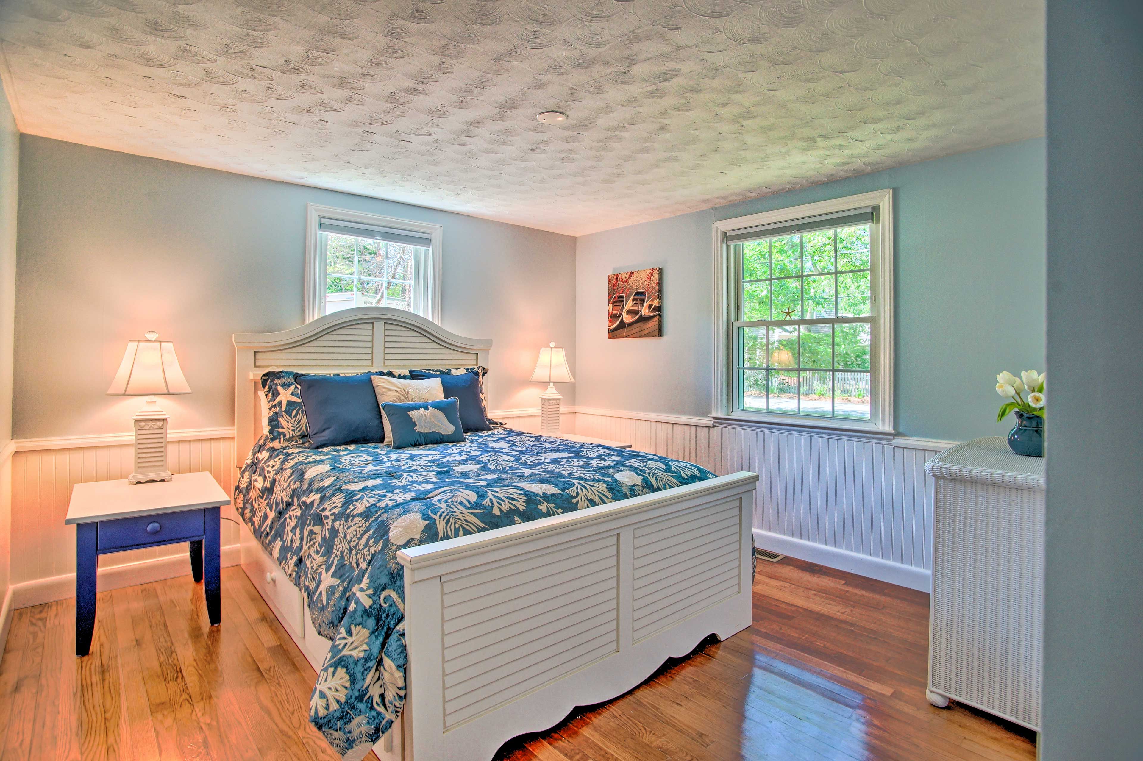 Bedroom 2 | Queen Bed