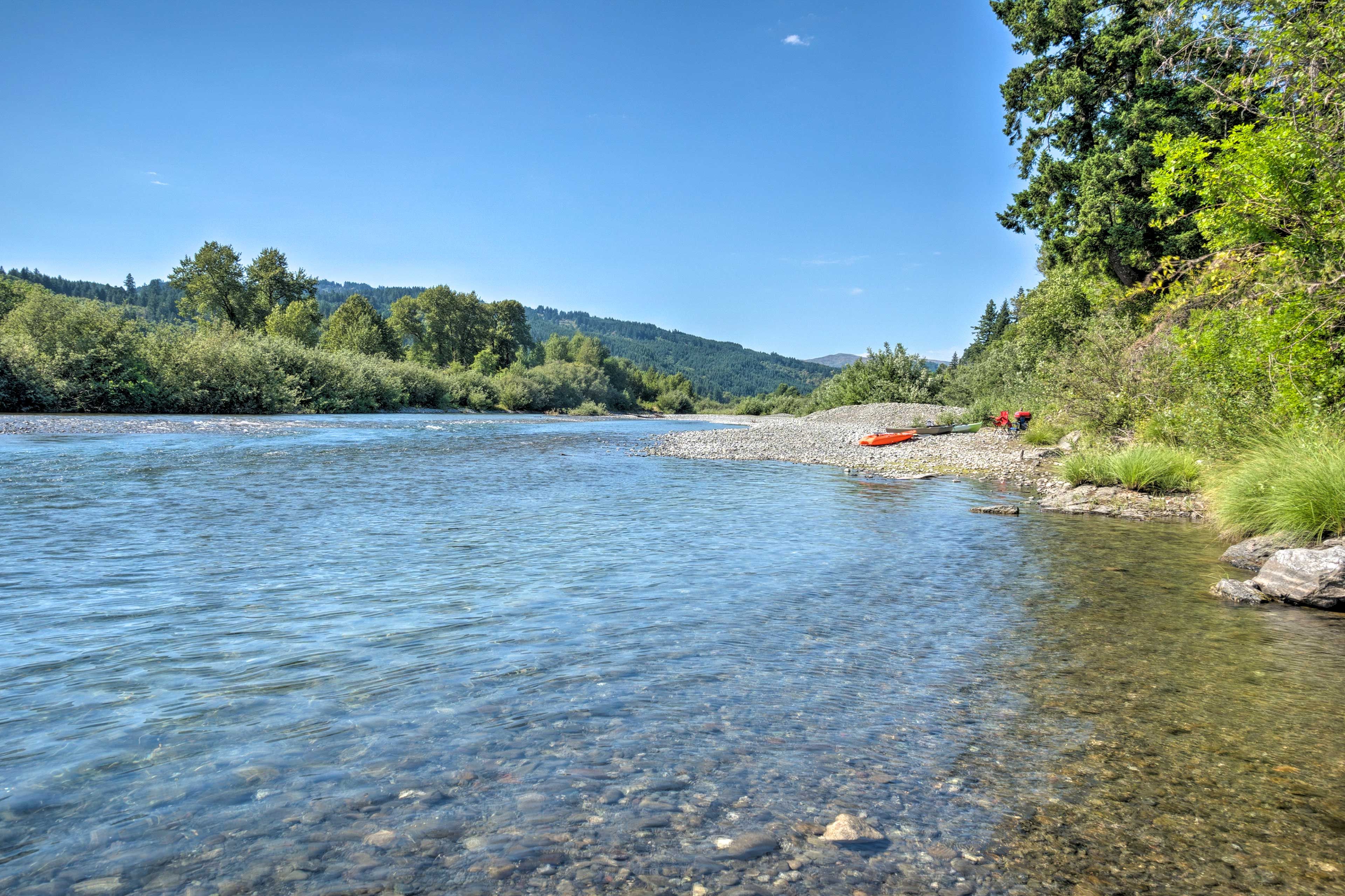 Chetco River Access | Steps Away