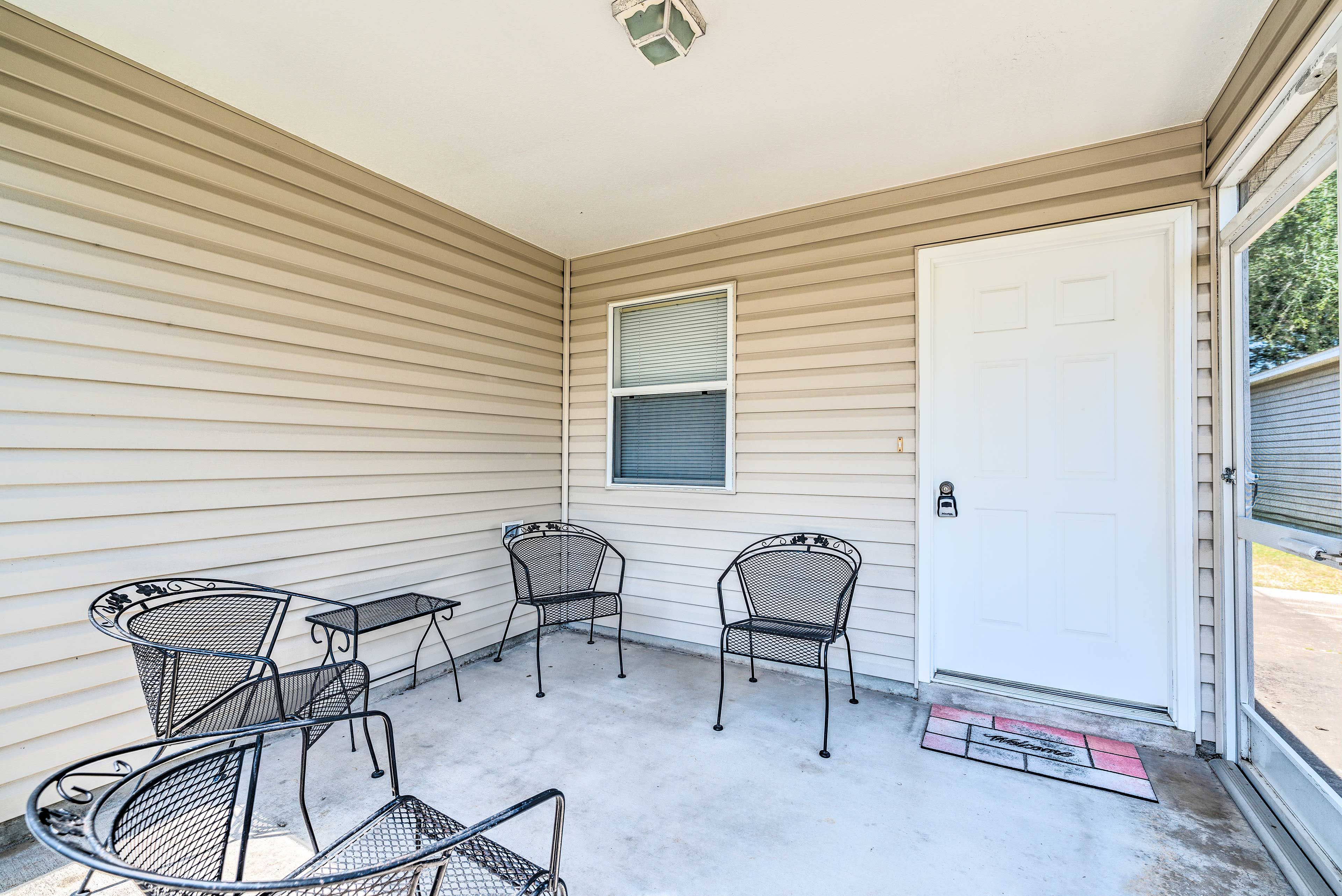 Private Lanai
