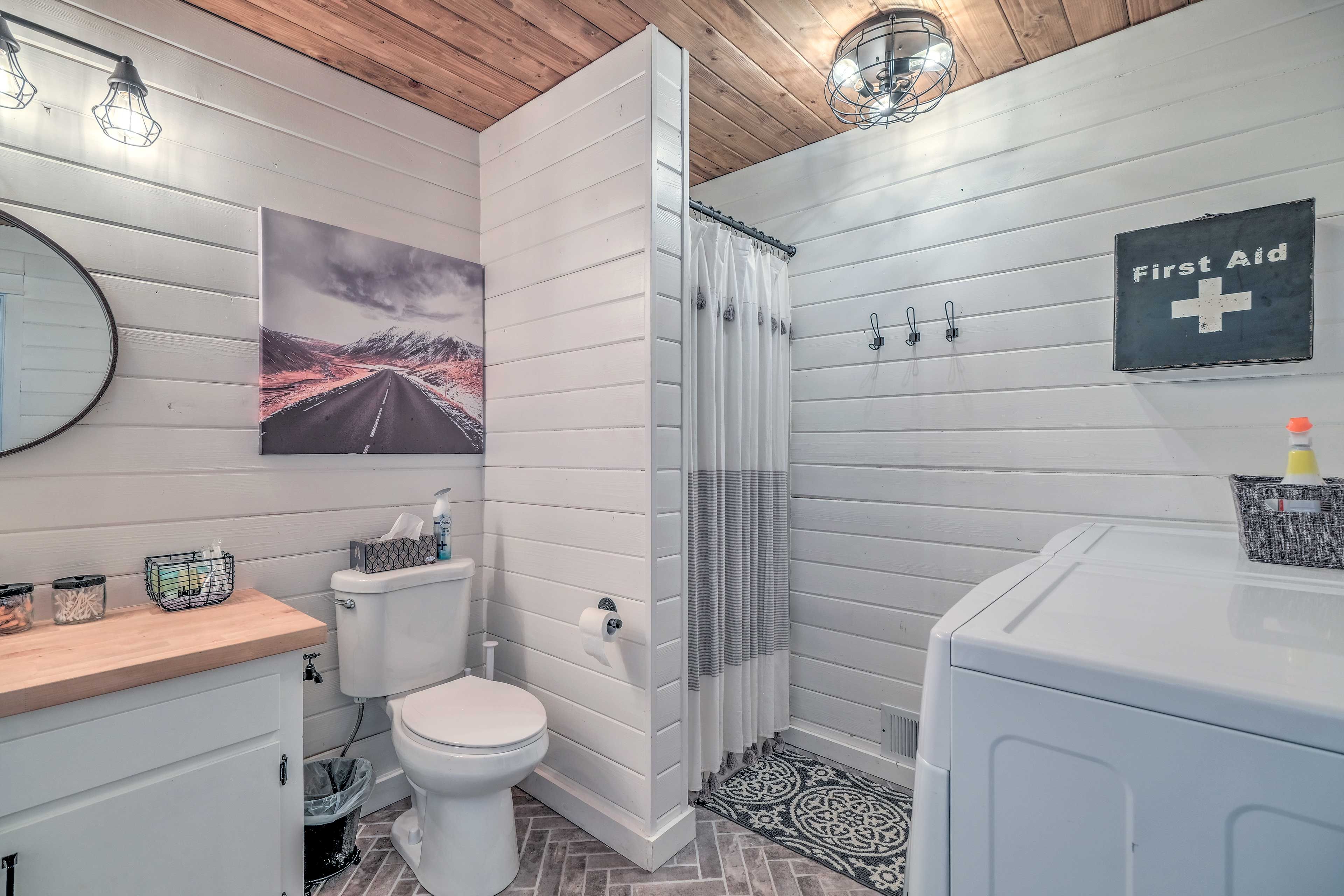 Full Bathroom