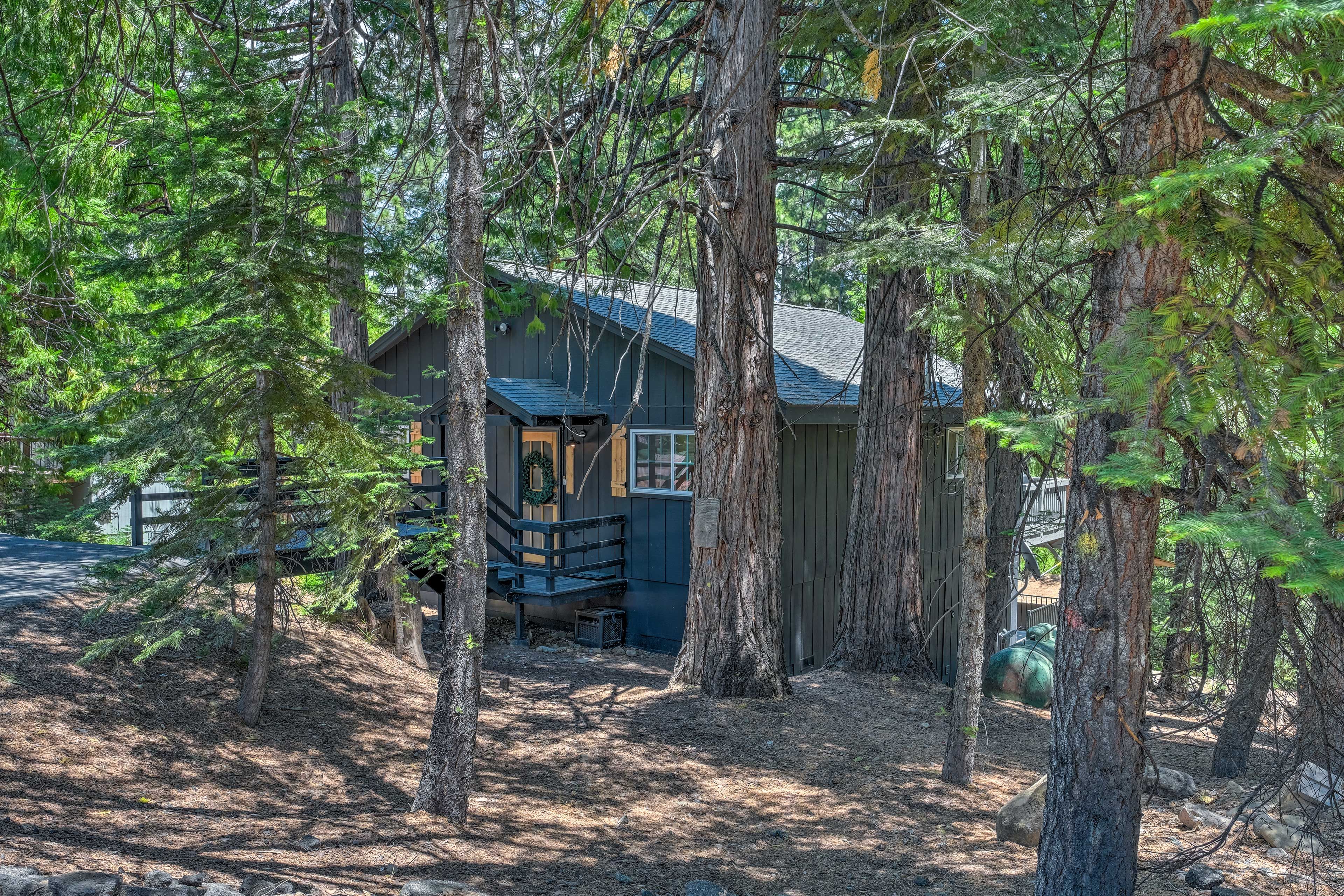 Cabin Exterior | Driveway Parking (4 Vehicles)