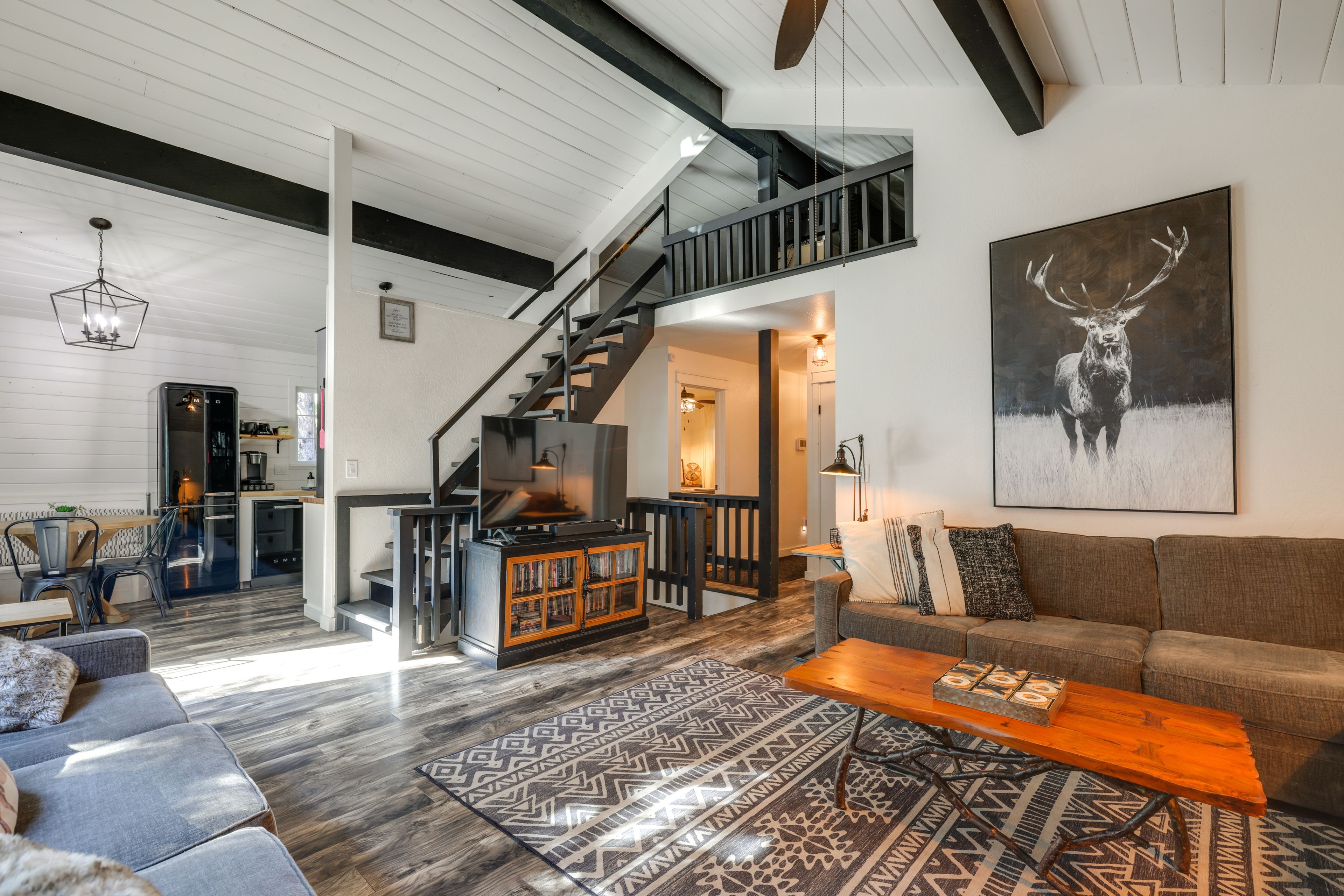 Interior | Open Floor Plan | Free WiFi
