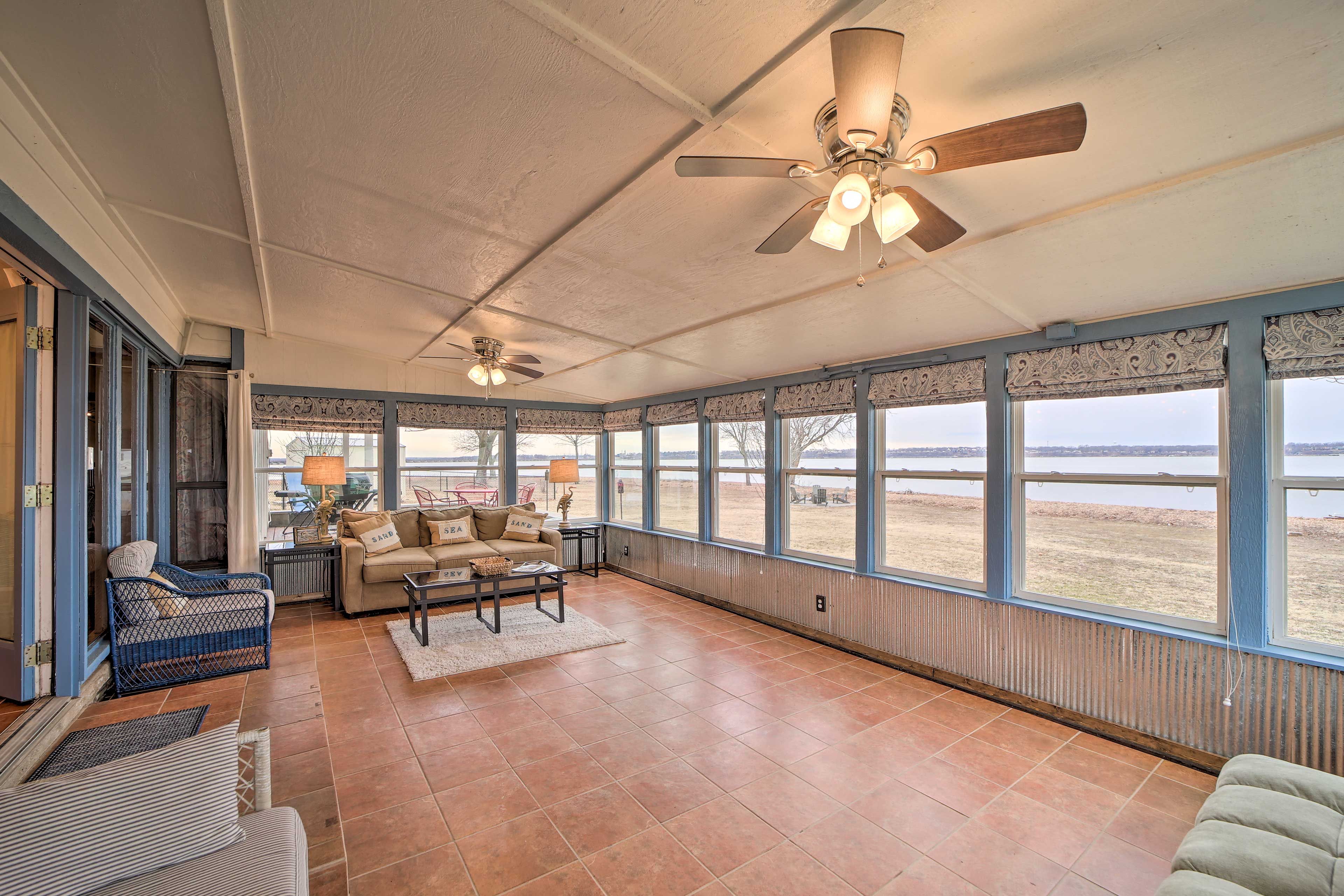 Sunroom | 1 Step for Sunroom Entry | Wireless Internet