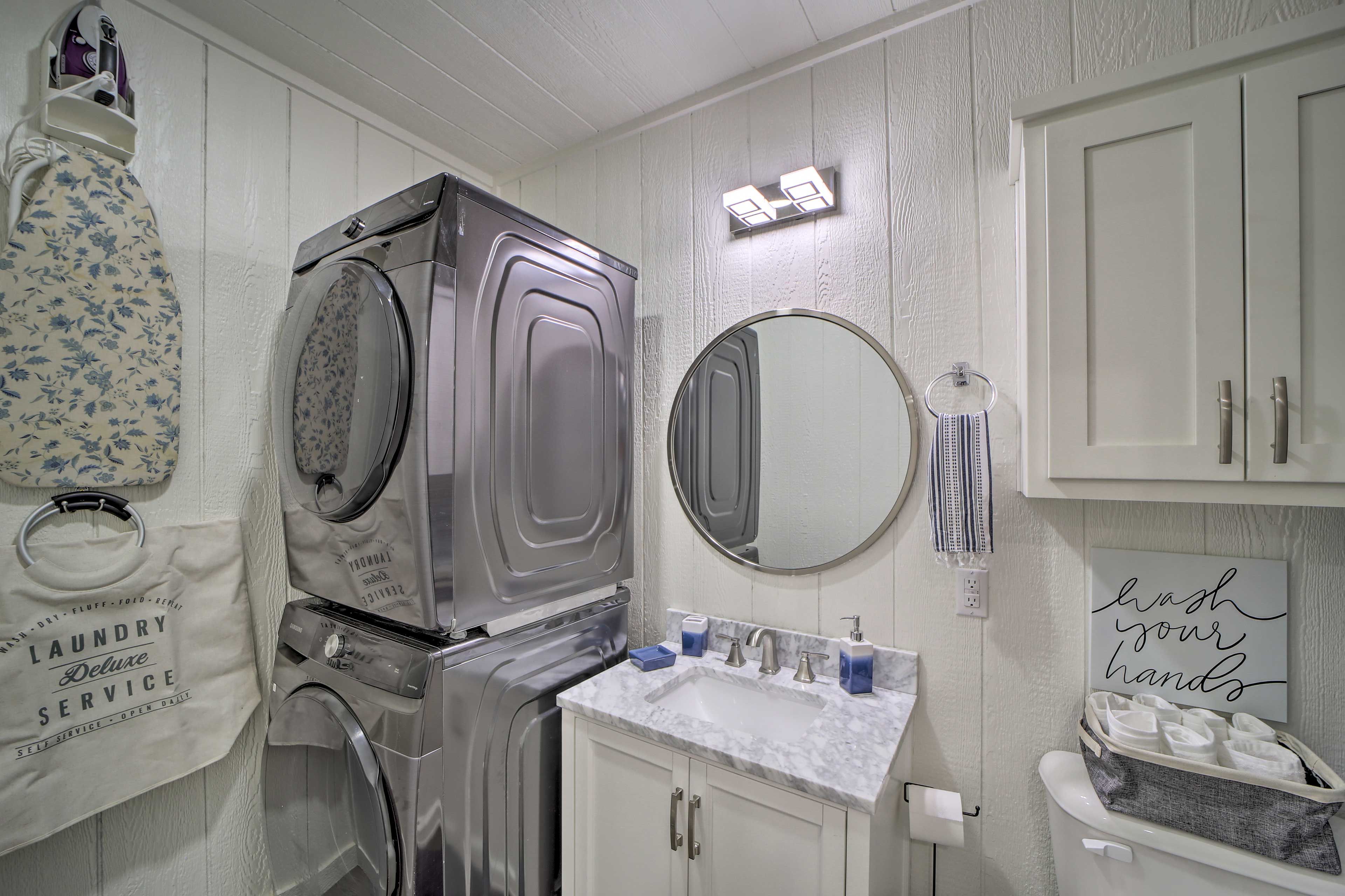 Bathroom | Washer & Dryer