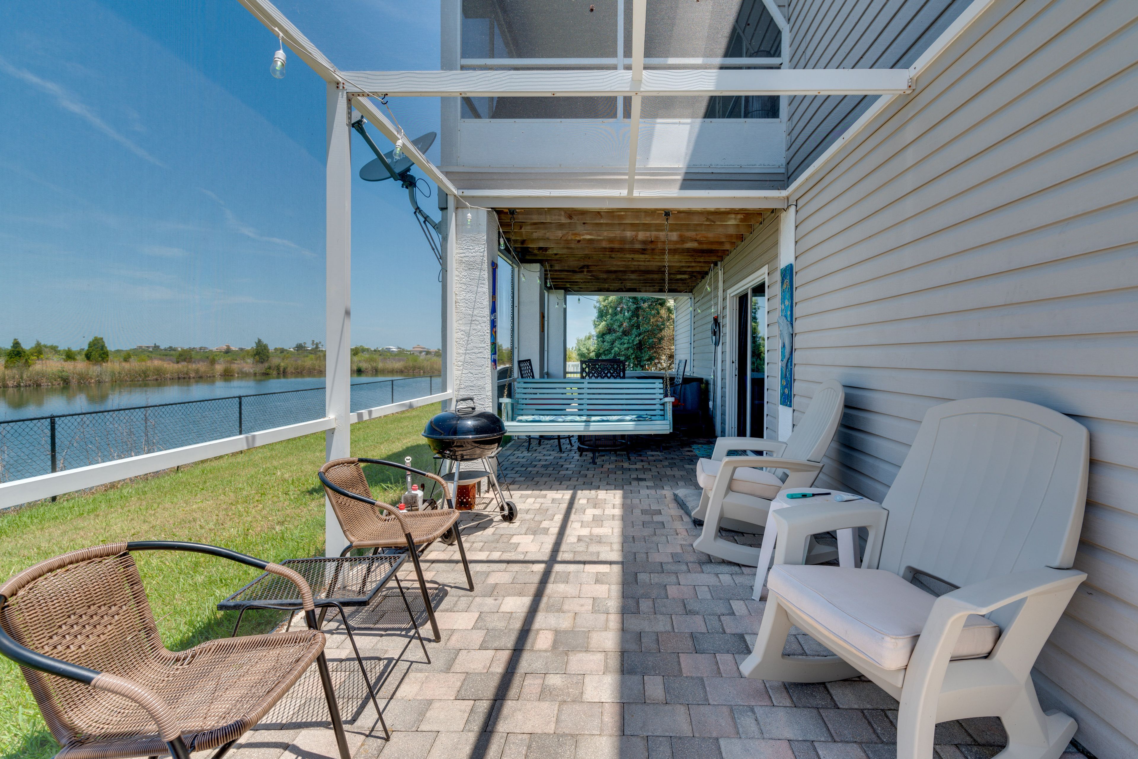 Private Exterior Space | Charcoal Grill