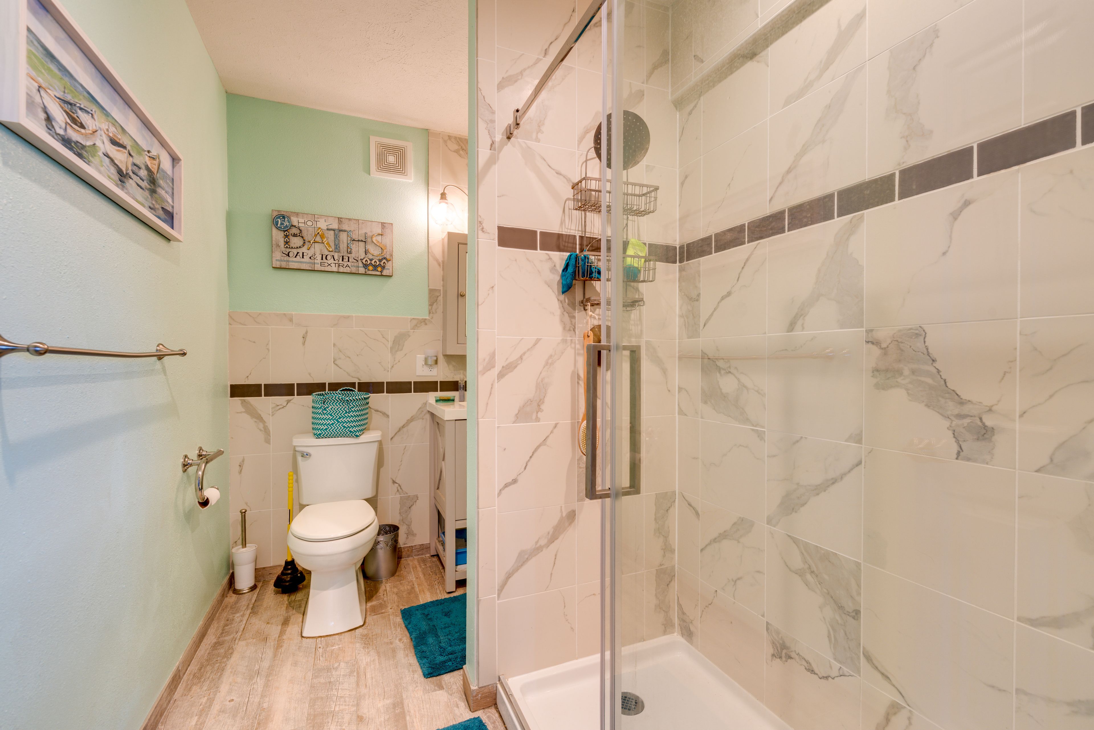 Full Bathroom