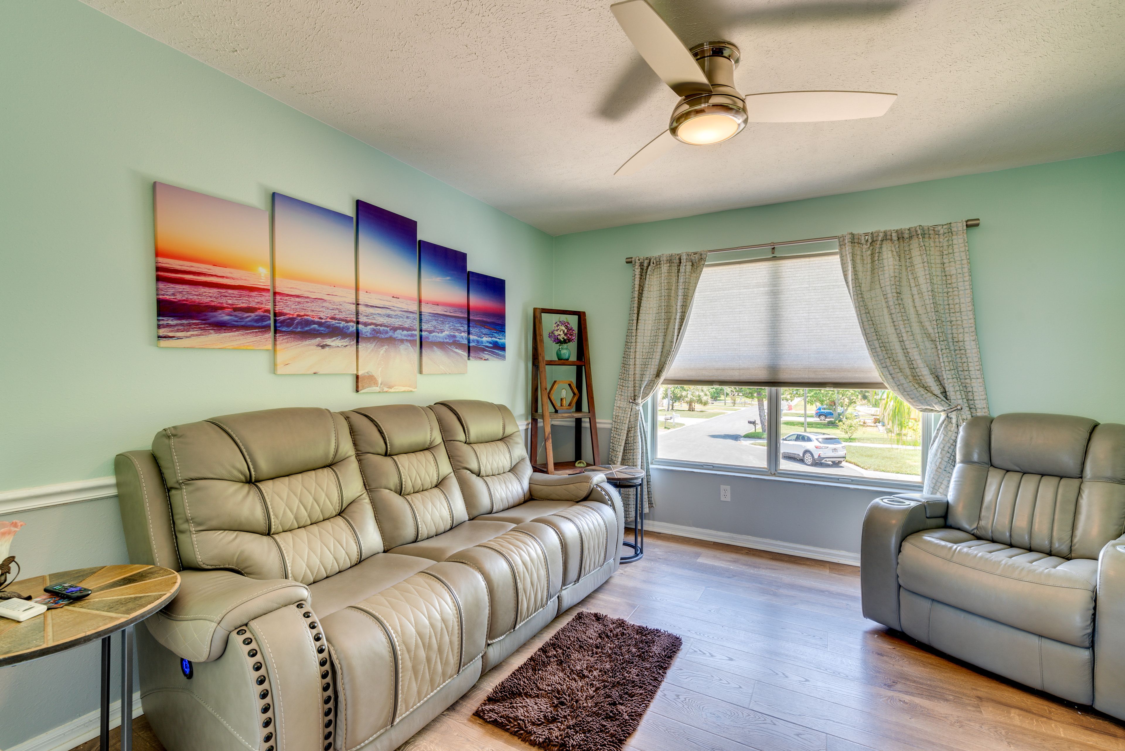 Front Room | Smart TV